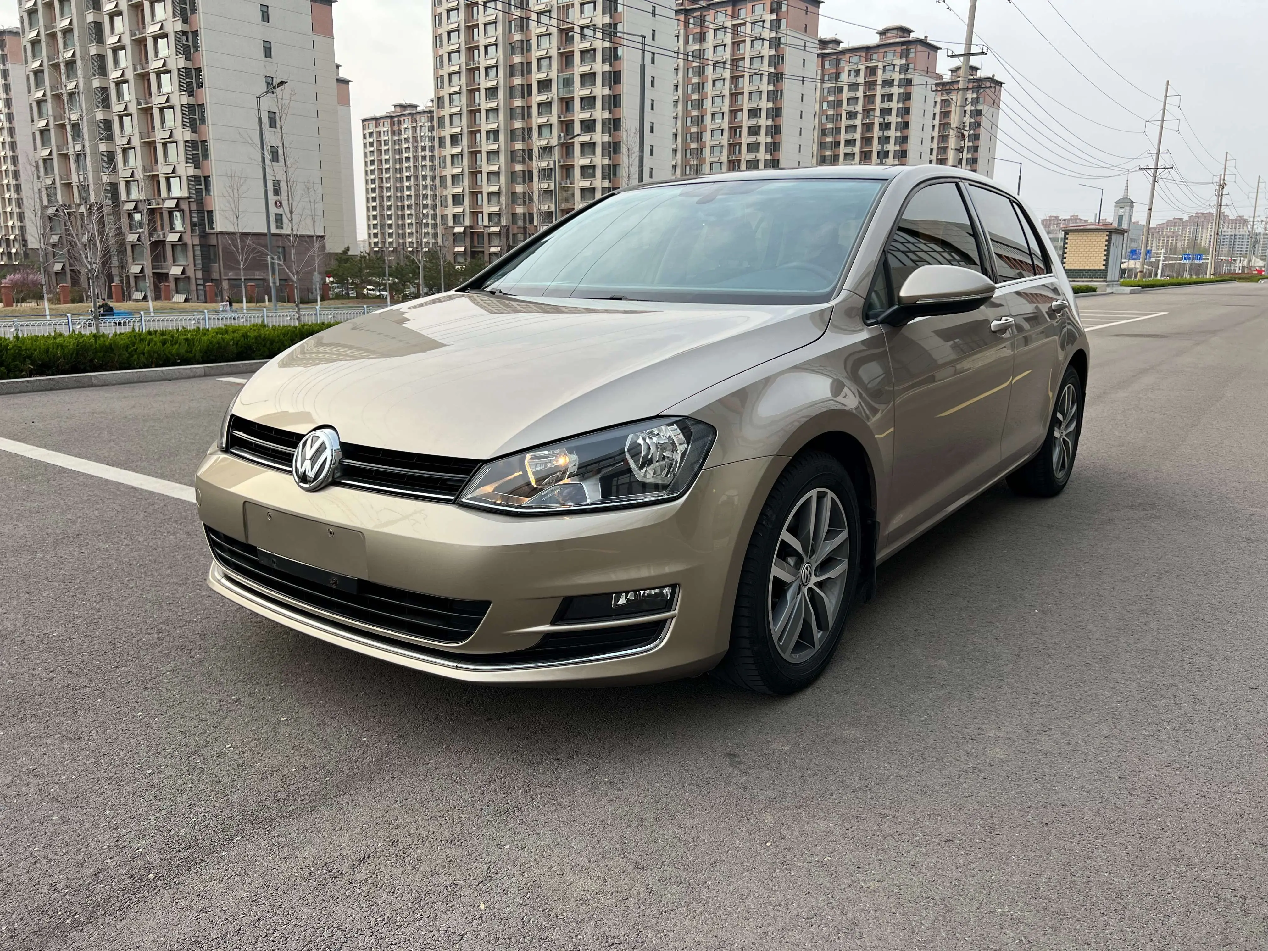 Volkswagen Golf  из Китая