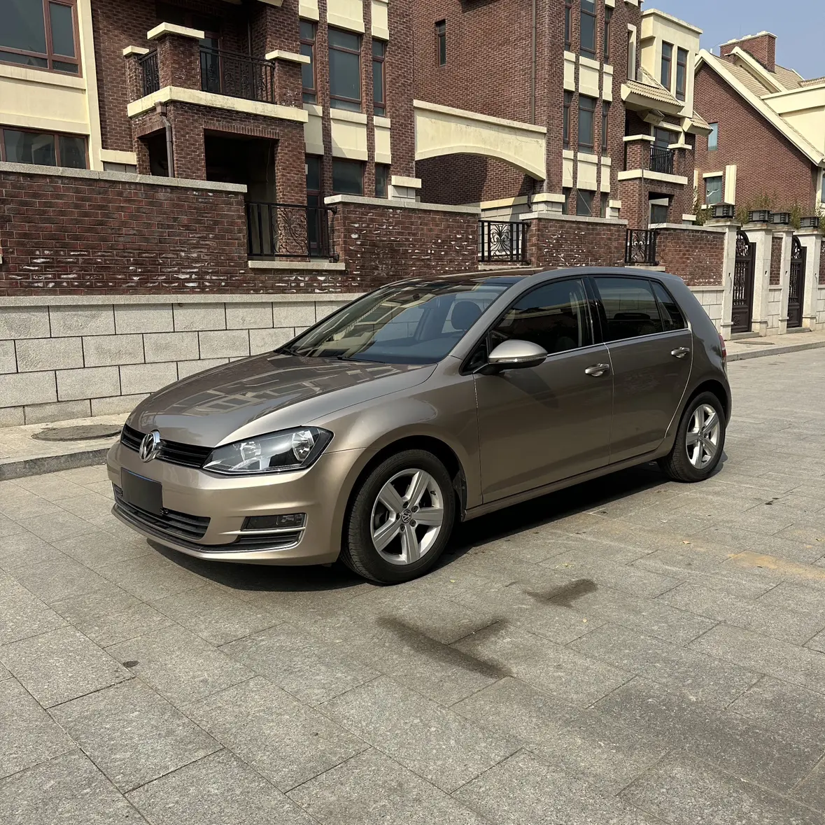 Volkswagen Golf  из Китая