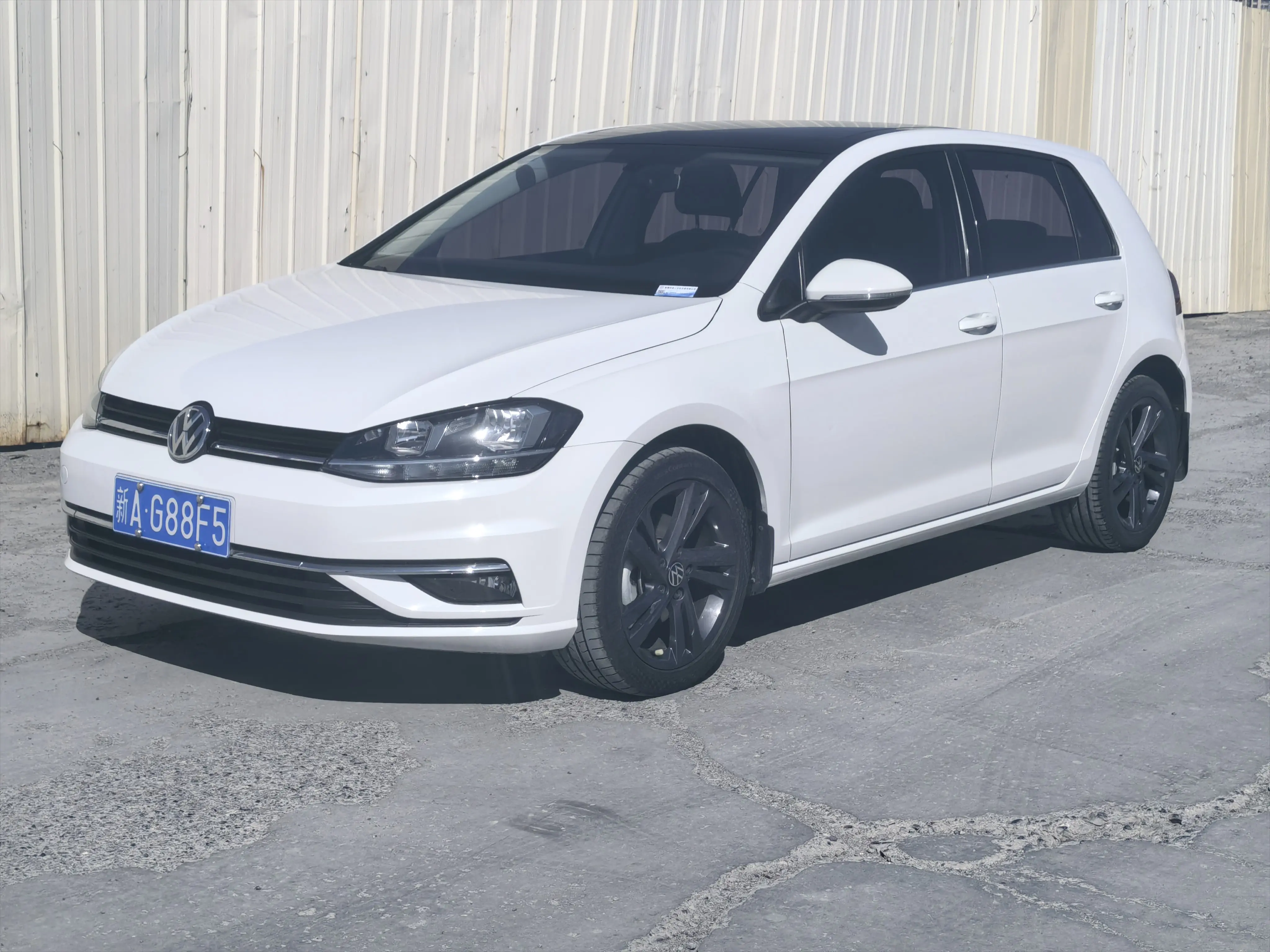 Volkswagen Golf  из Китая