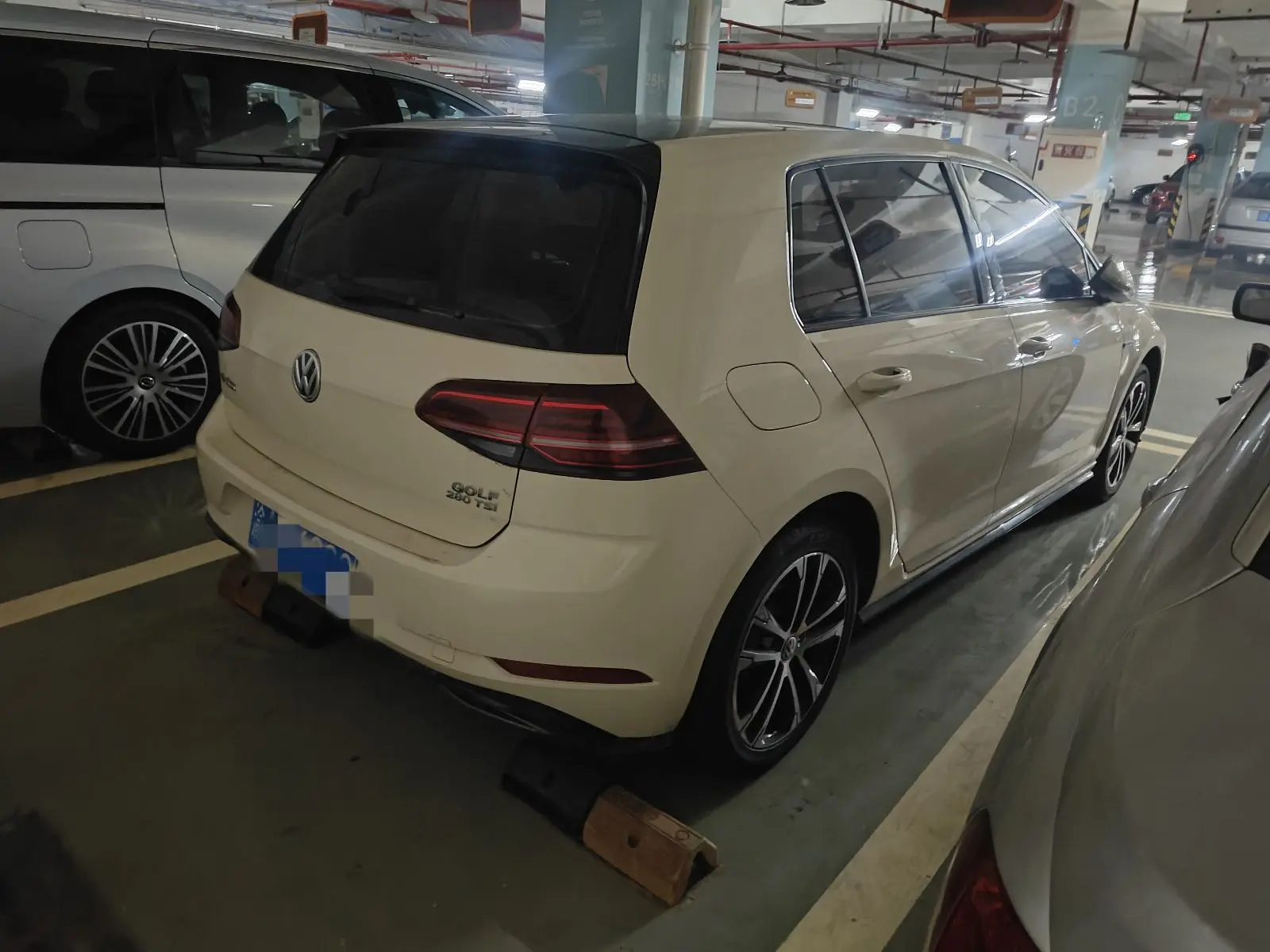 Volkswagen Golf  из Китая