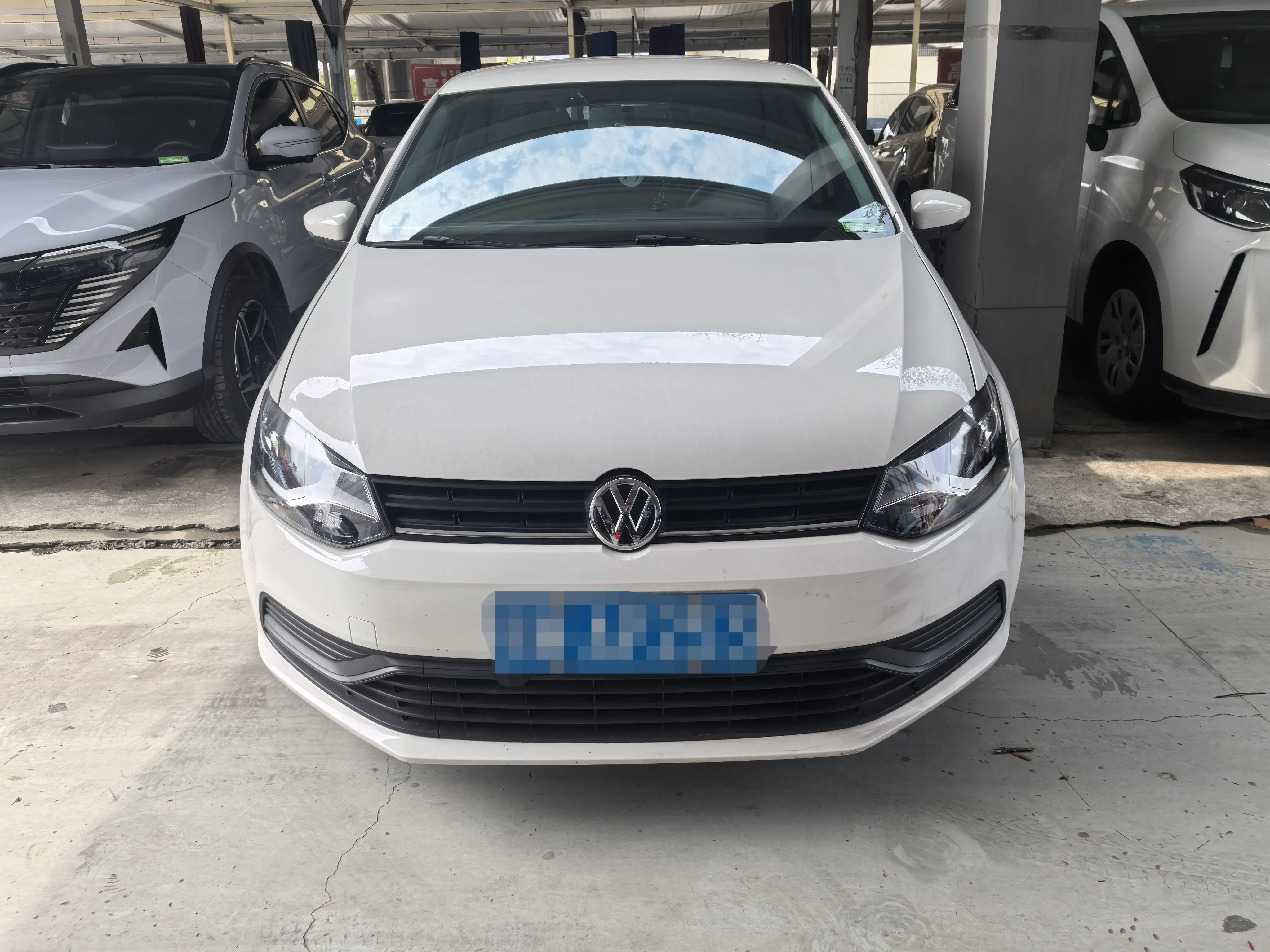 Volkswagen Polo  из Китая