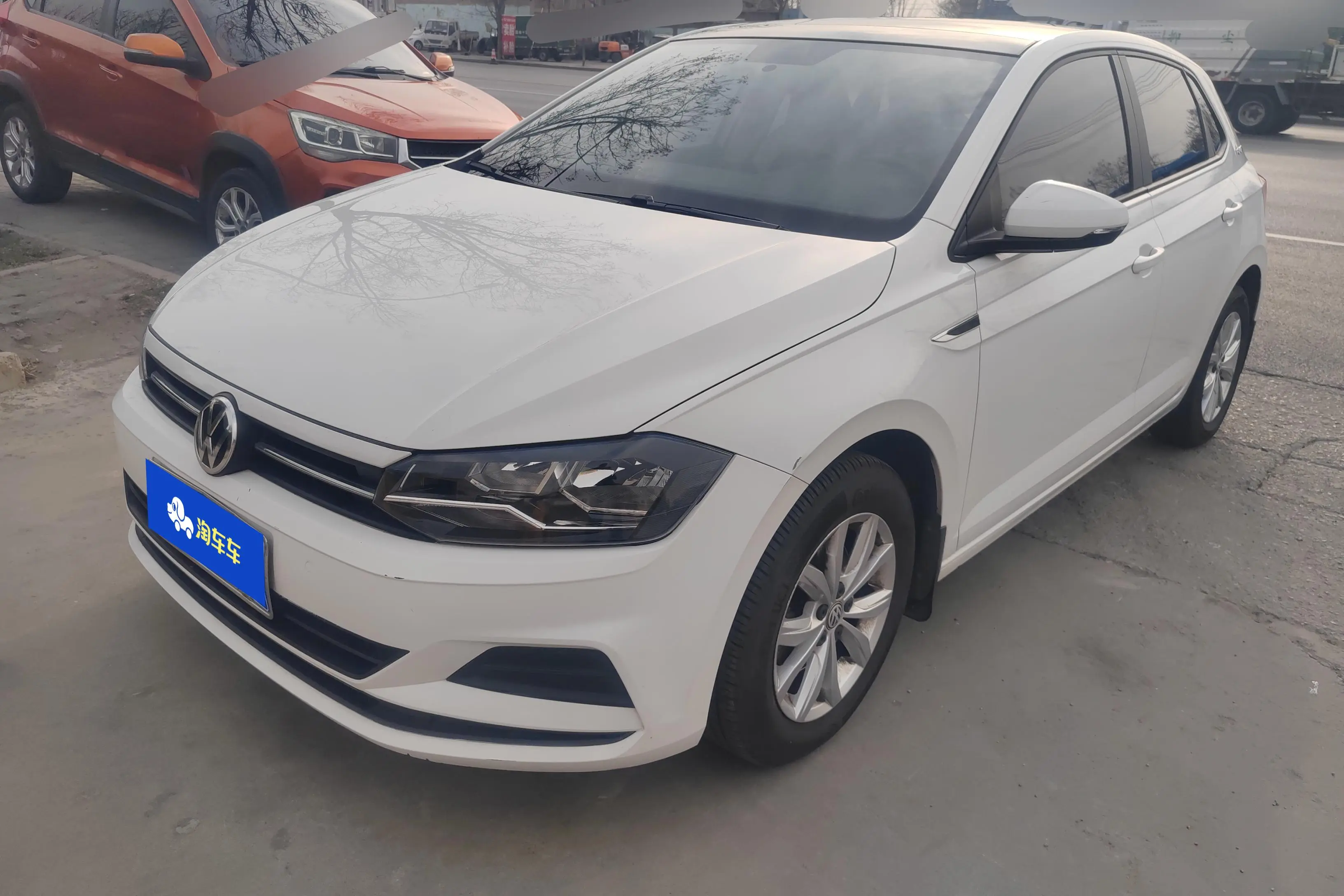 Volkswagen Polo  из Китая