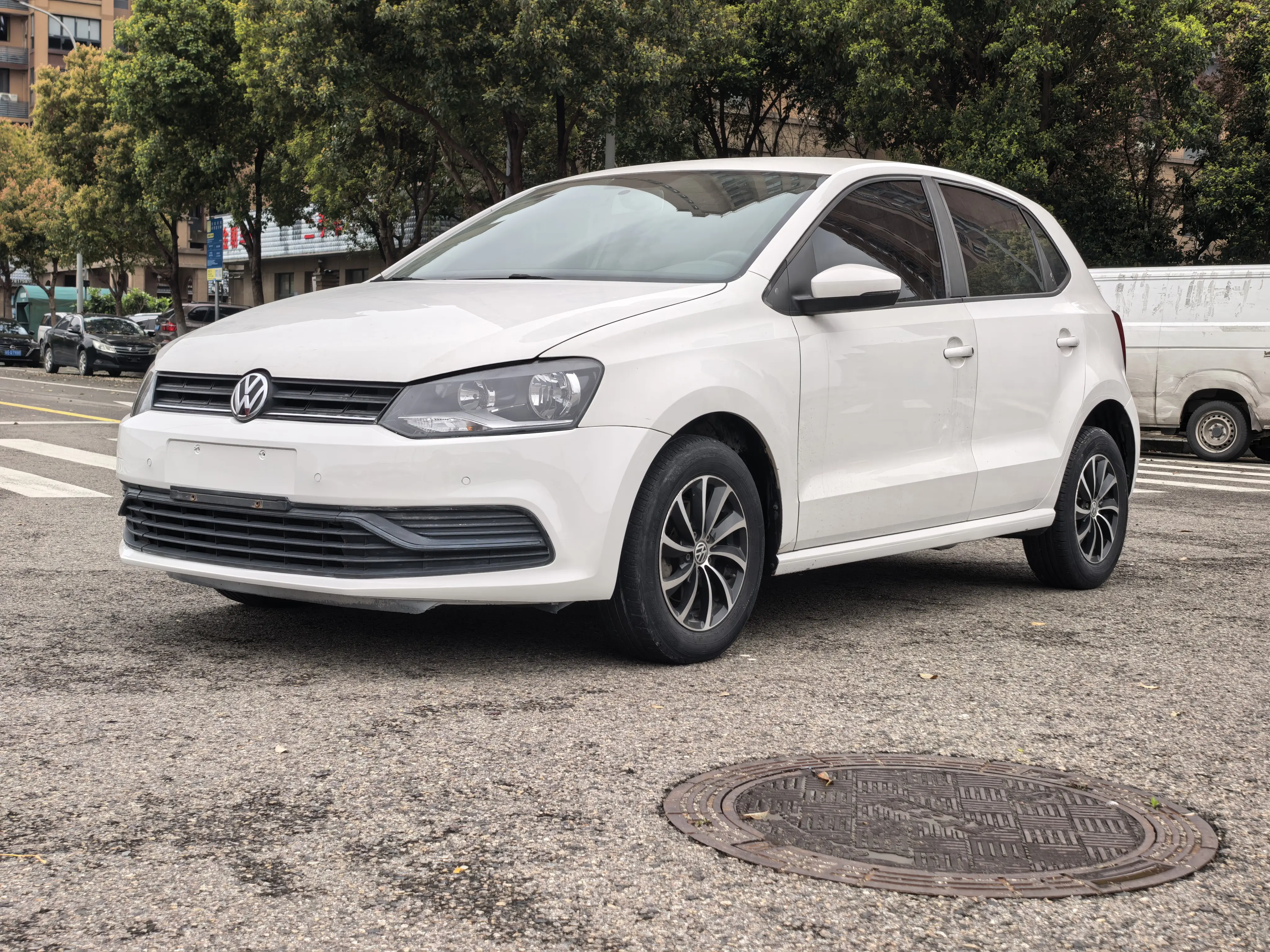 Volkswagen Polo  из Китая