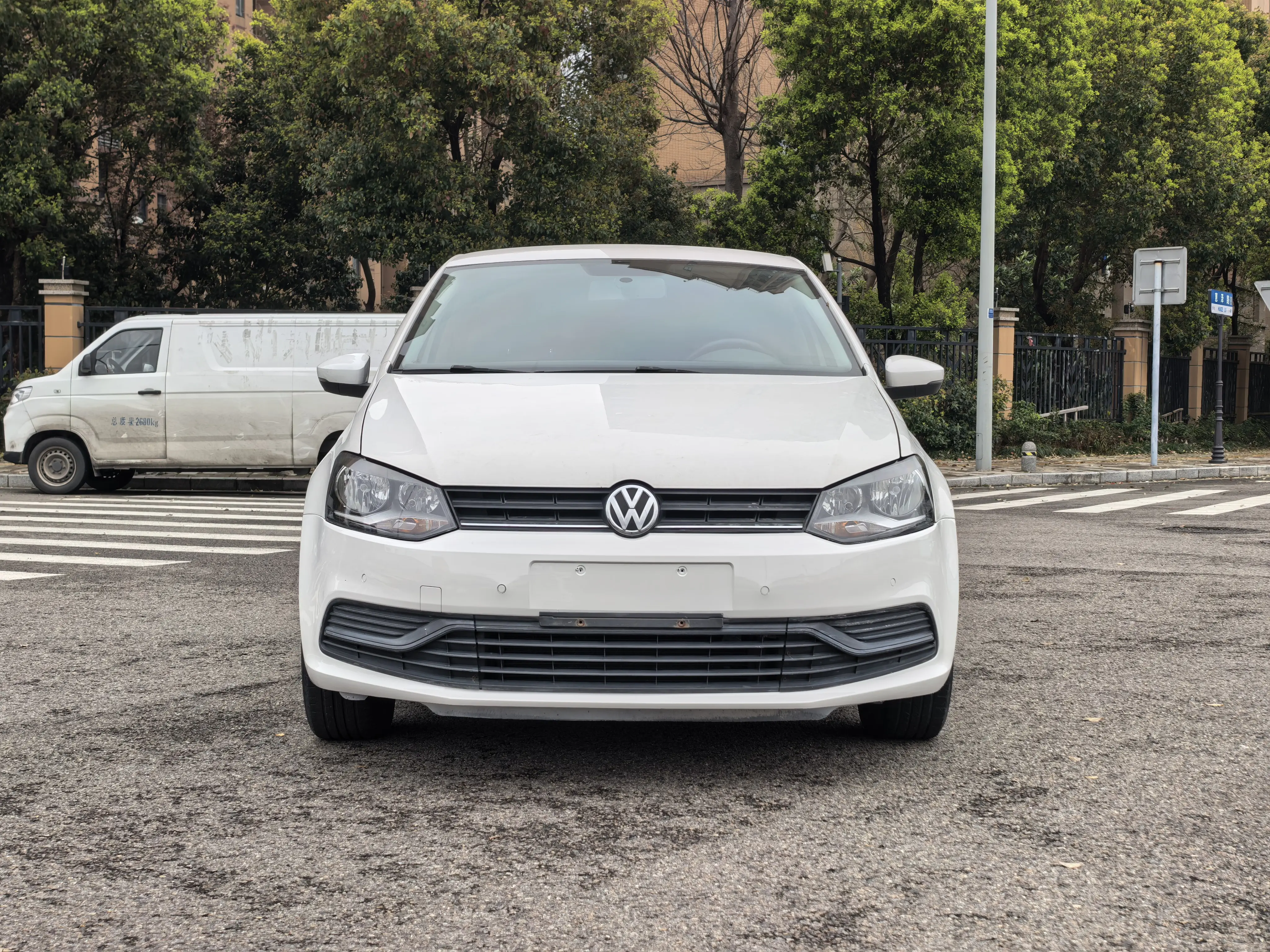 Volkswagen Polo  из Китая