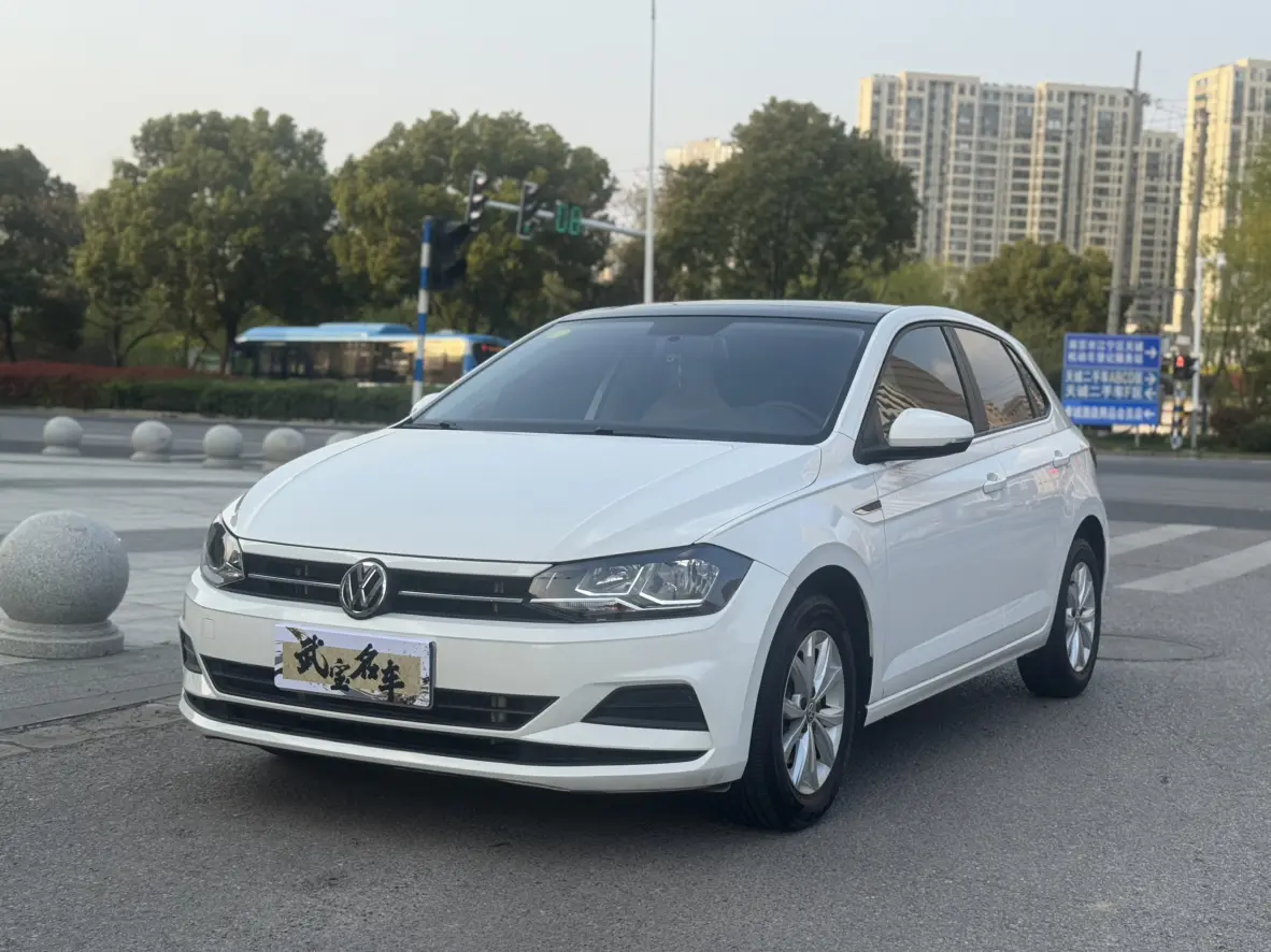 Volkswagen Polo  из Китая