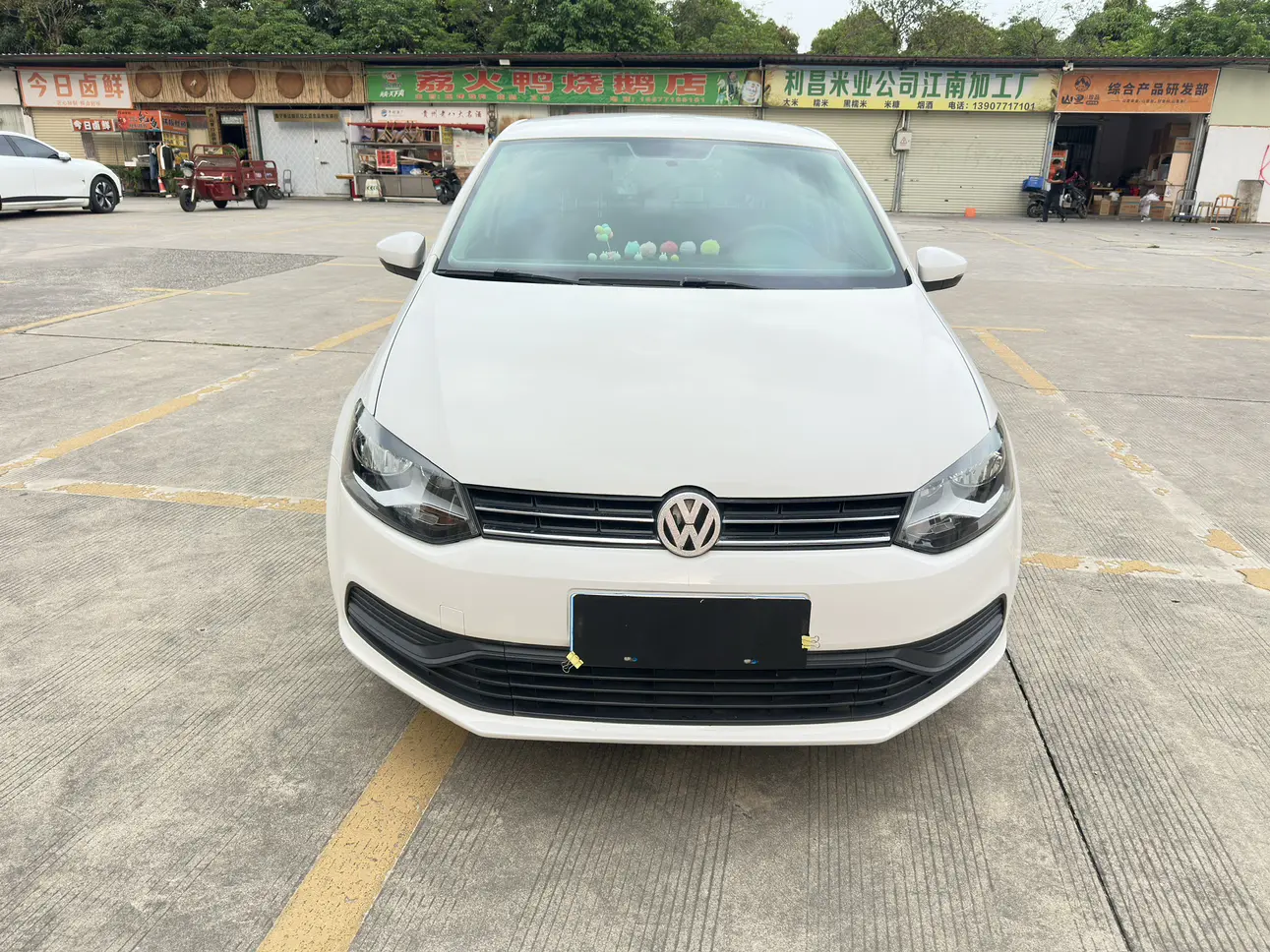 Volkswagen Polo  из Китая