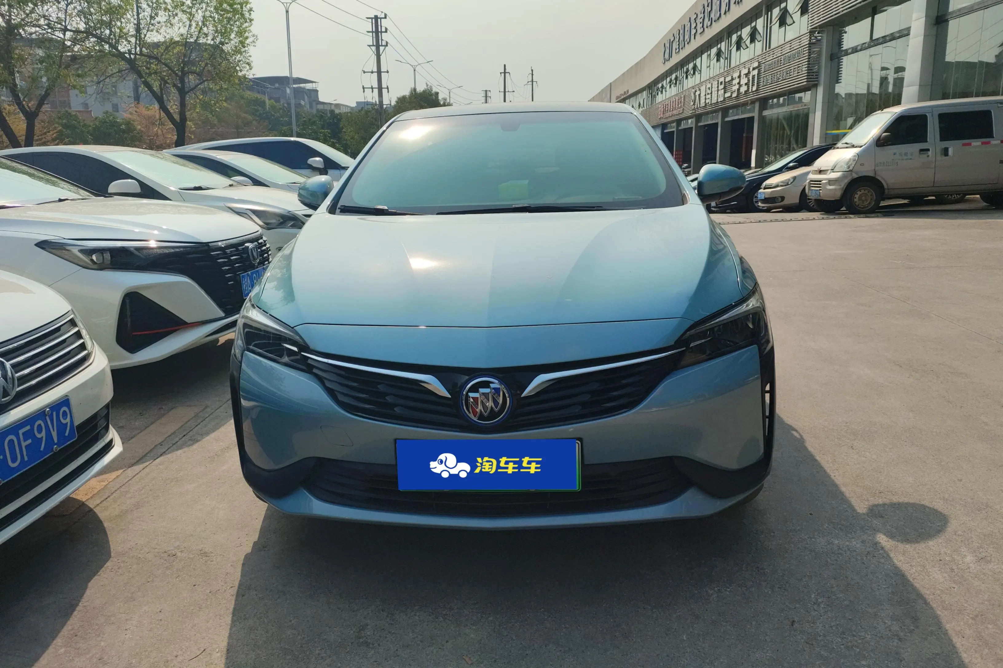 Buick Weilan 6 PHEV  из Китая