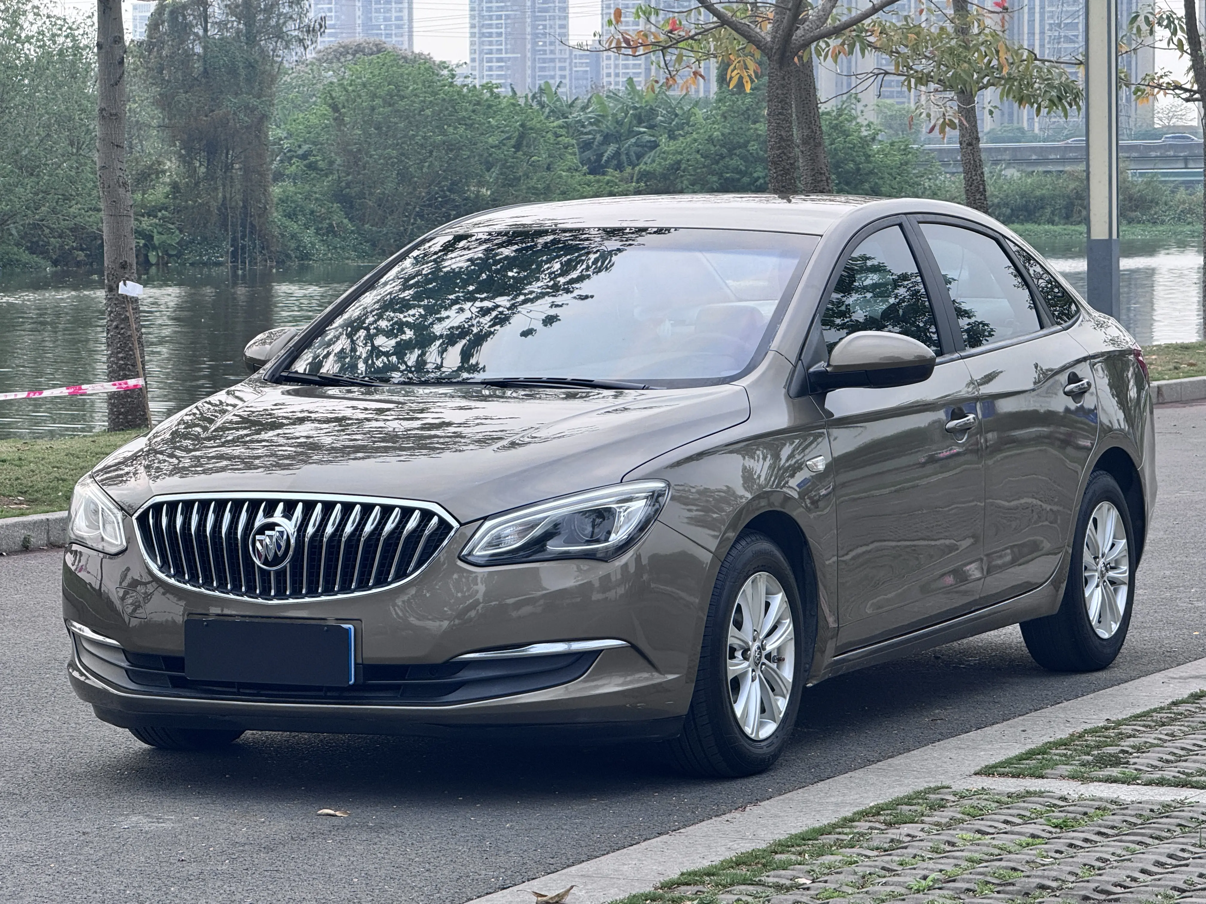 Buick Yinglang