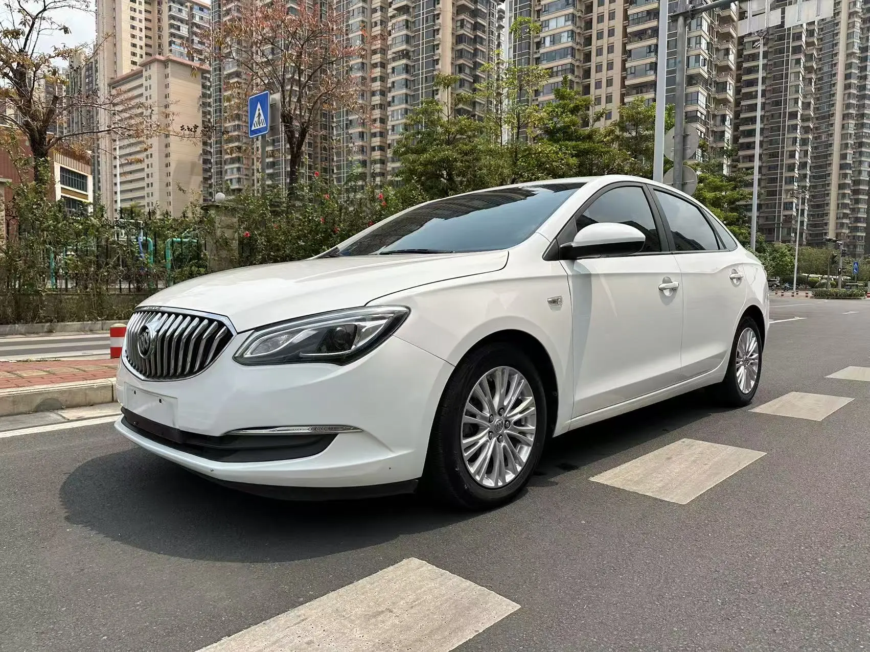 Buick Yinglang