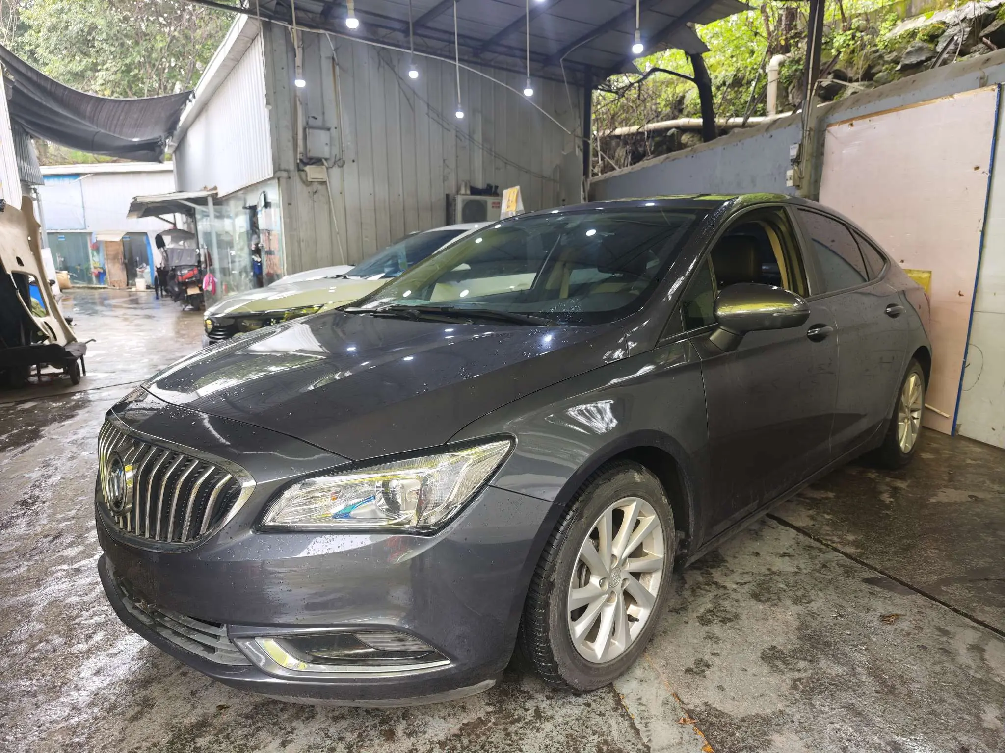 Buick Valeant  из Китая