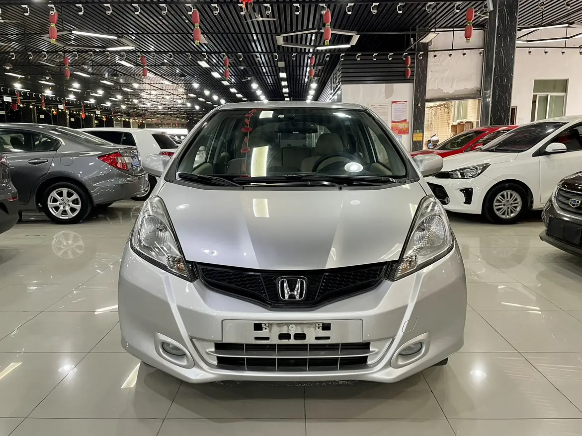 Honda Fit  из Китая