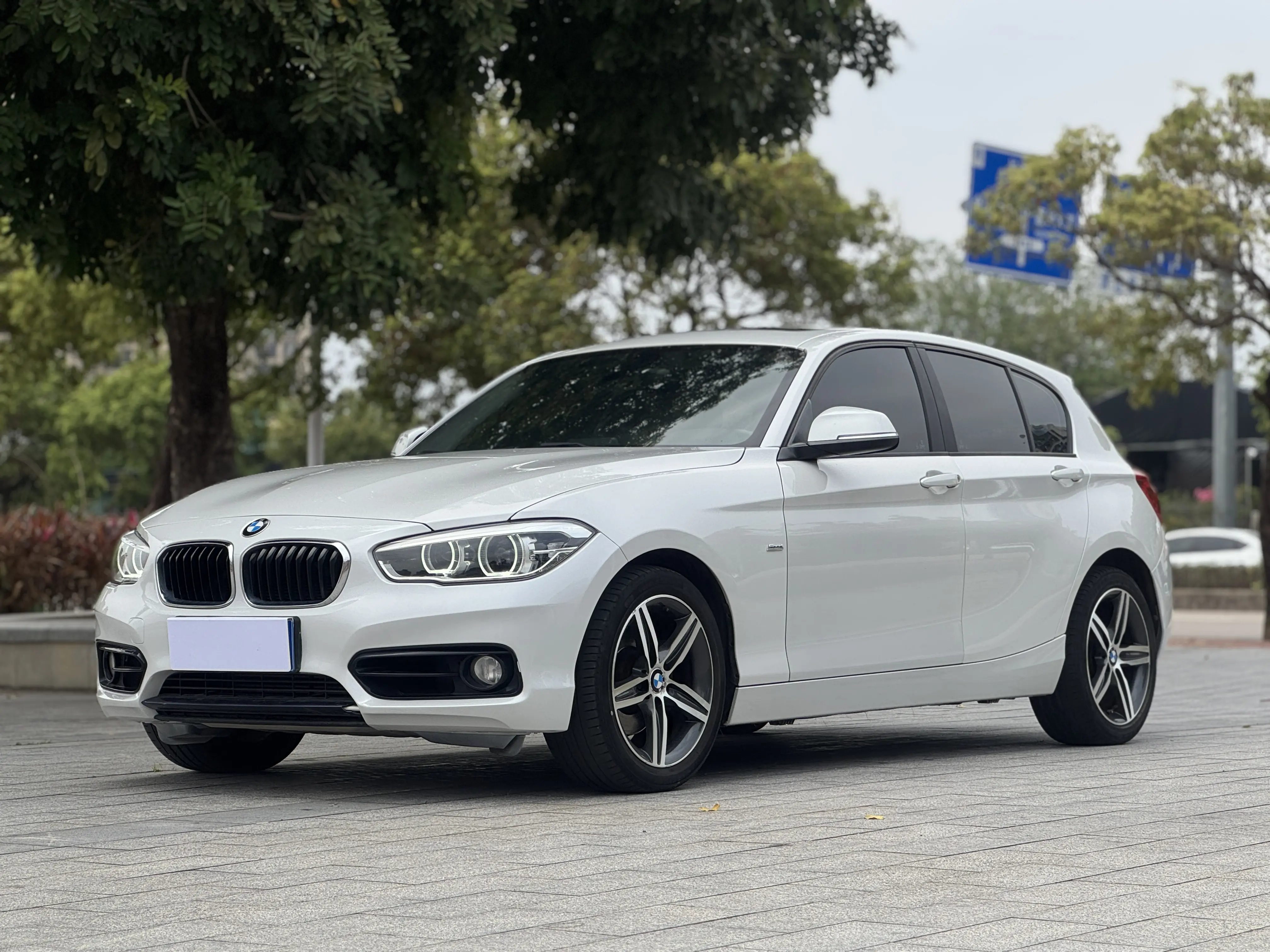 BMW 1 Series  из Китая