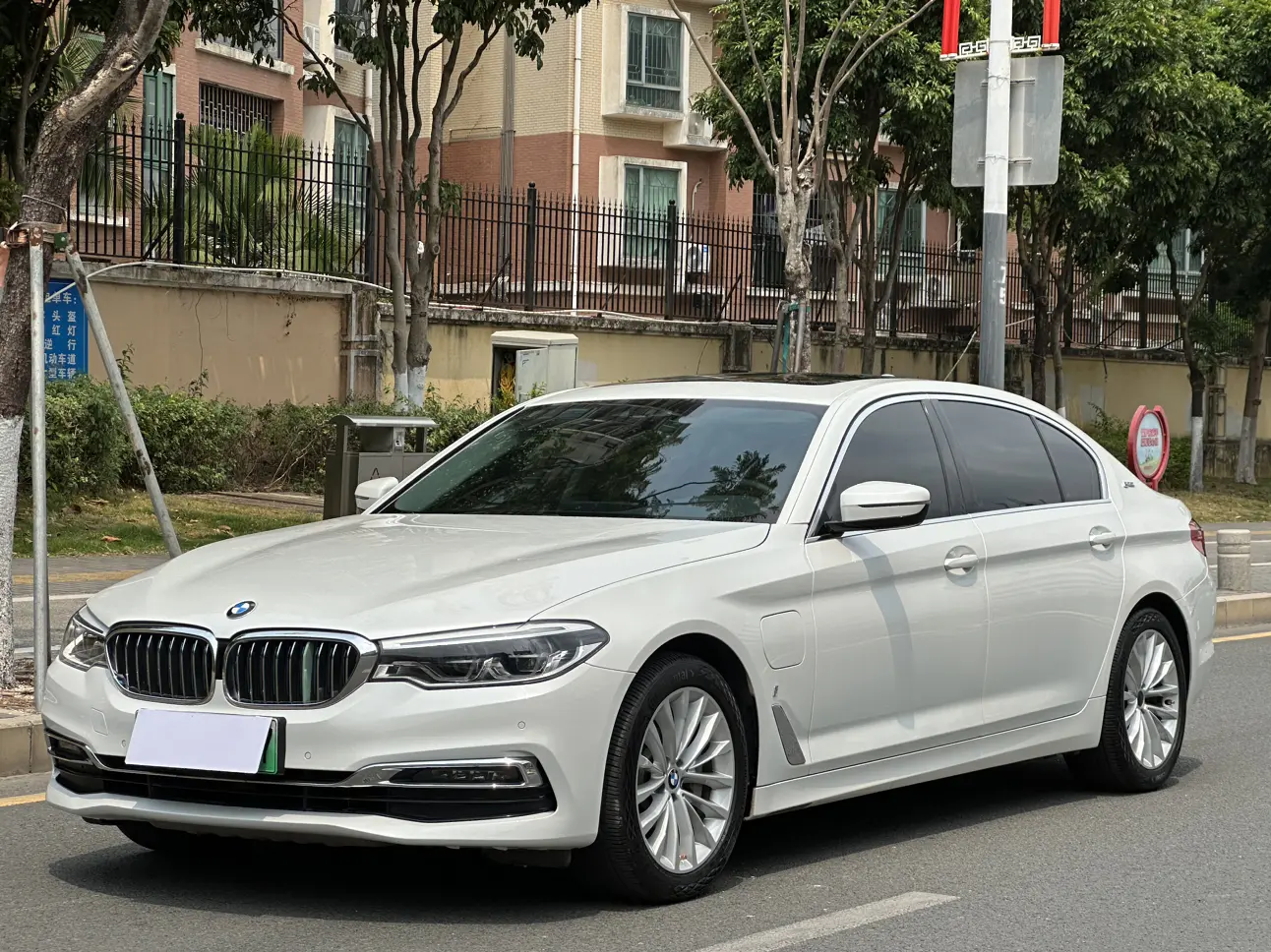 BMW 5 Series PHEV
