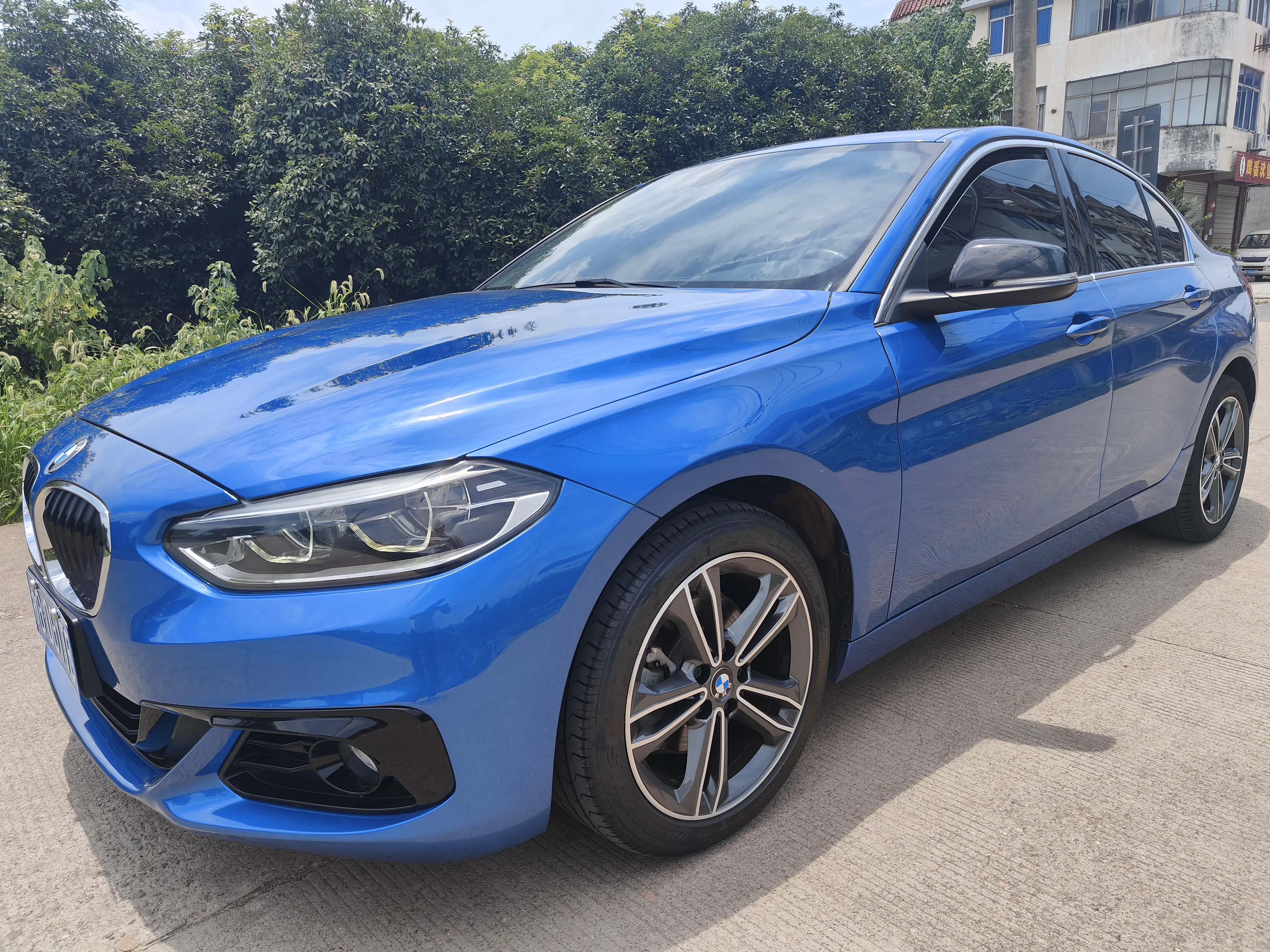 BMW 1 Series  из Китая