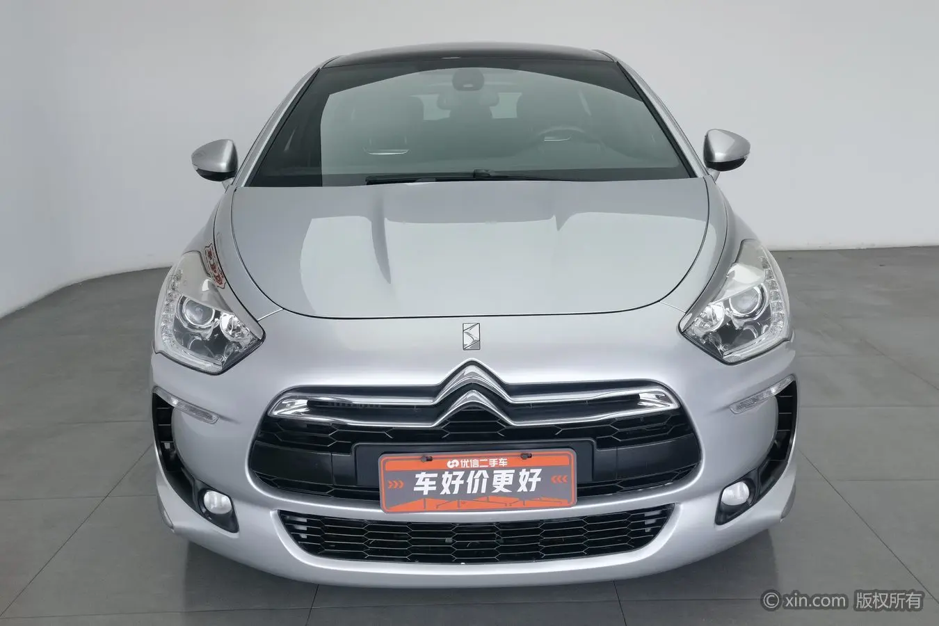 DS 5 (imported)  из Китая