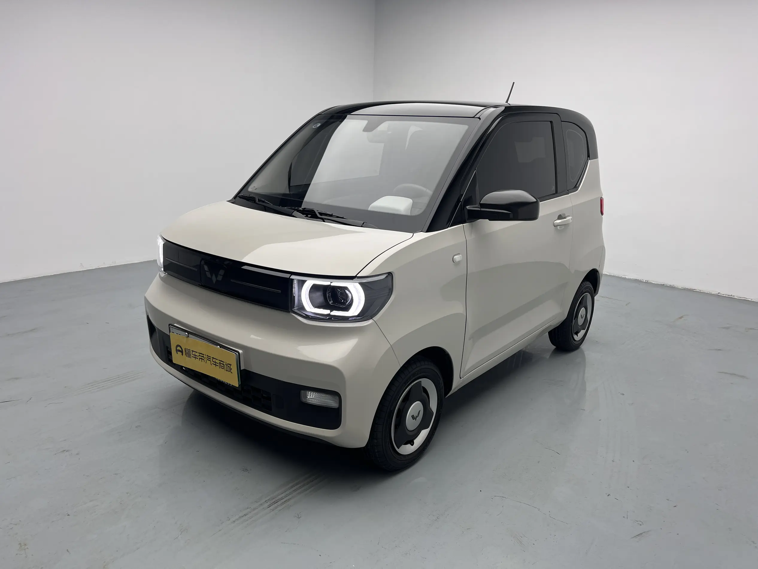 Wuling Hongguang MINIEV  из Китая