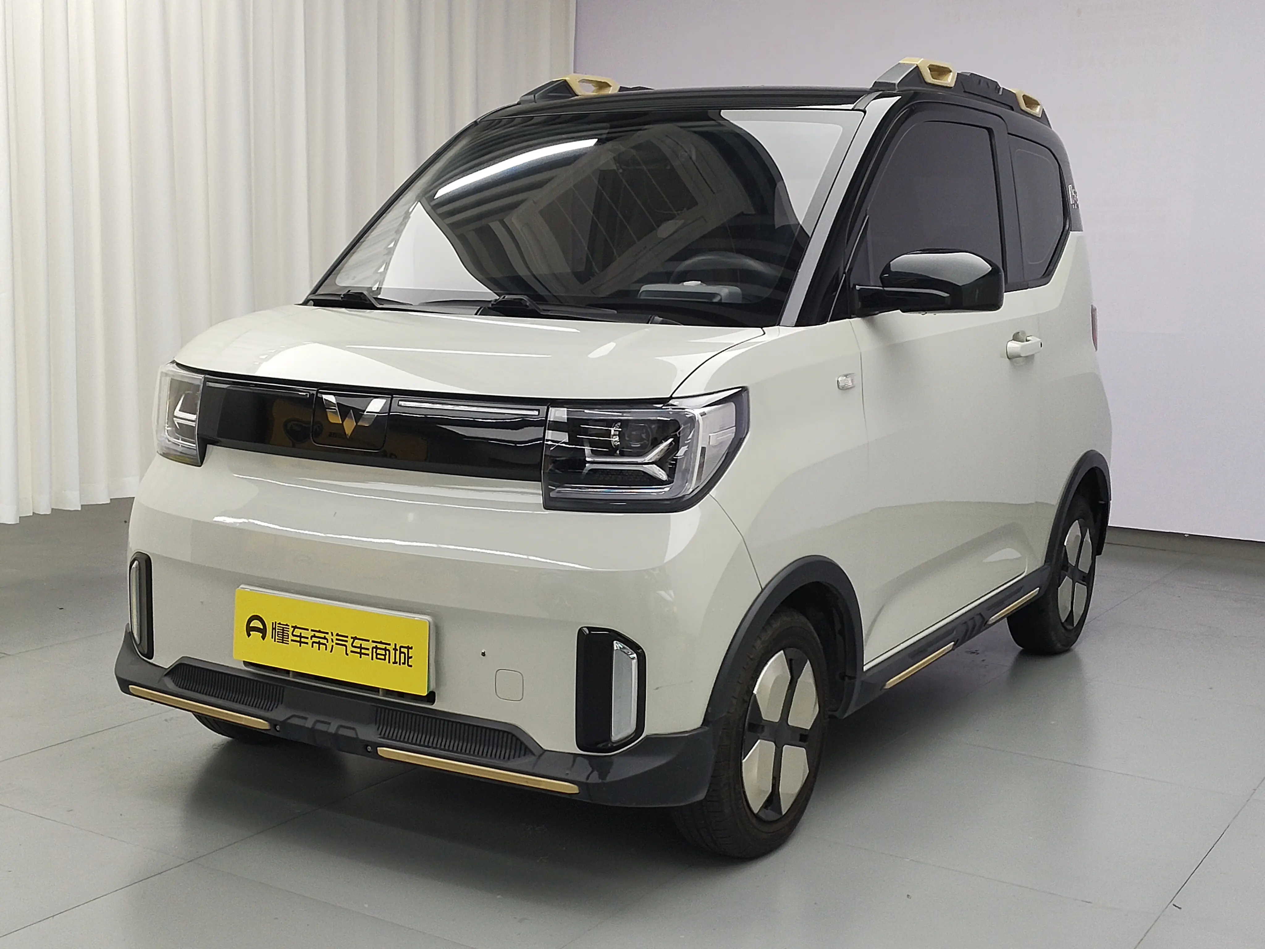Wuling Hongguang MINIEV  из Китая
