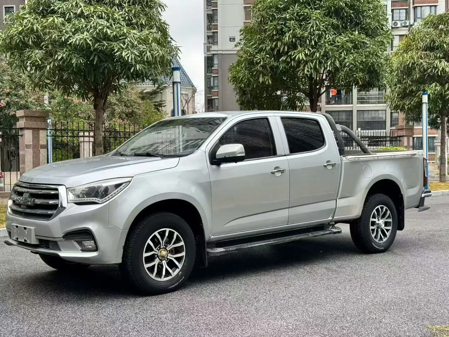 Isuzu TAGA Daka H
