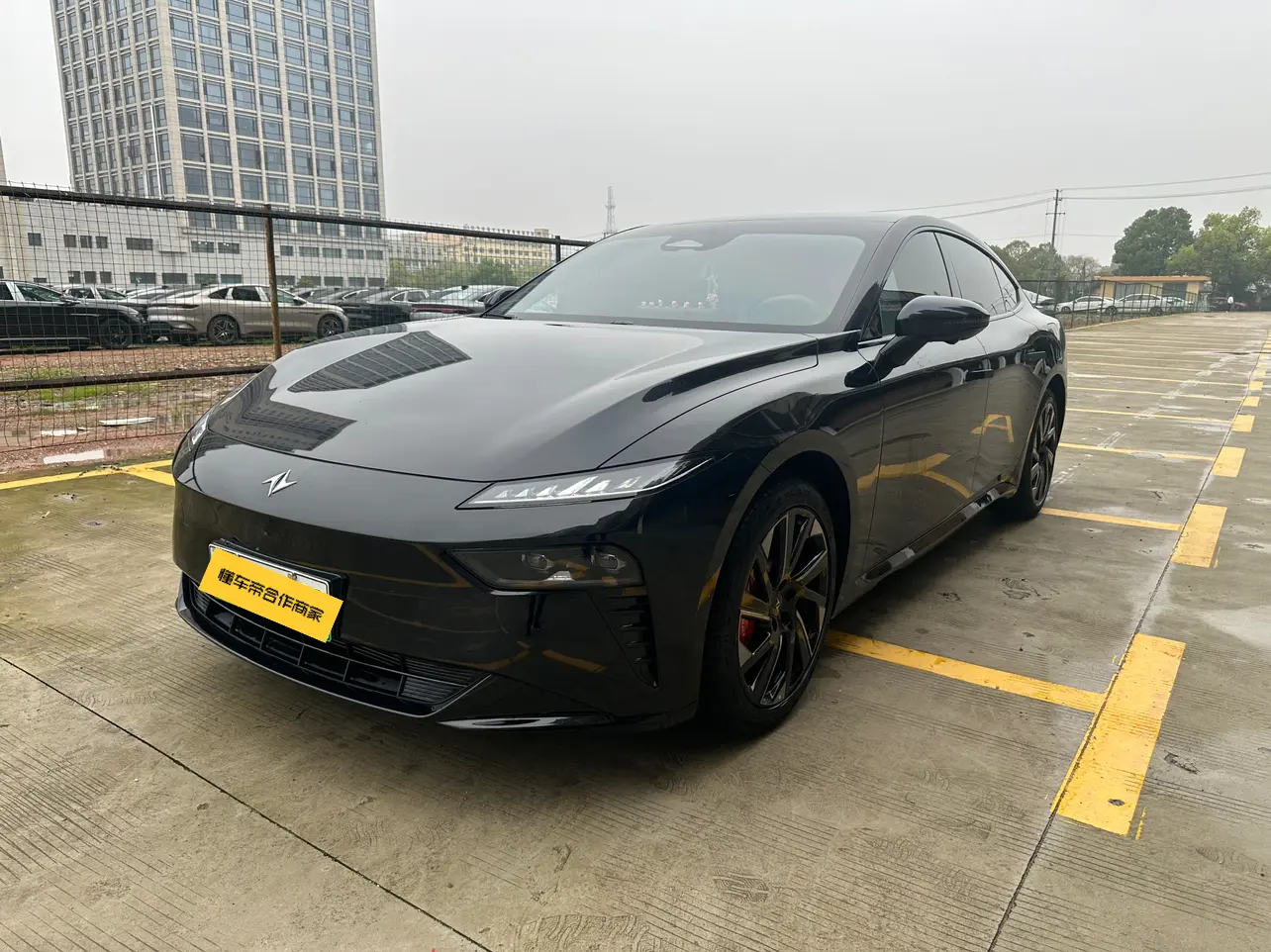 Dongfeng Eπ007  из Китая