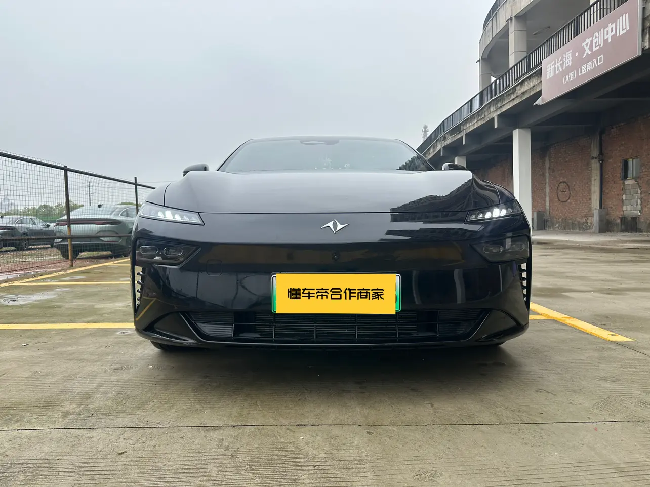 Dongfeng Eπ007  из Китая