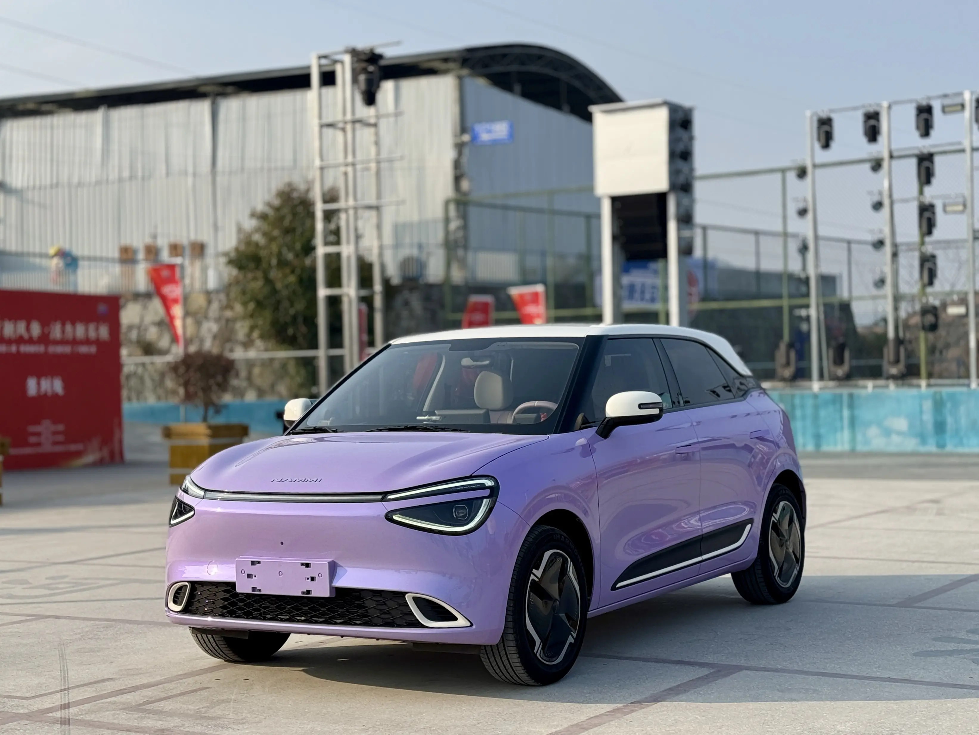 Dongfeng Nano 01  из Китая