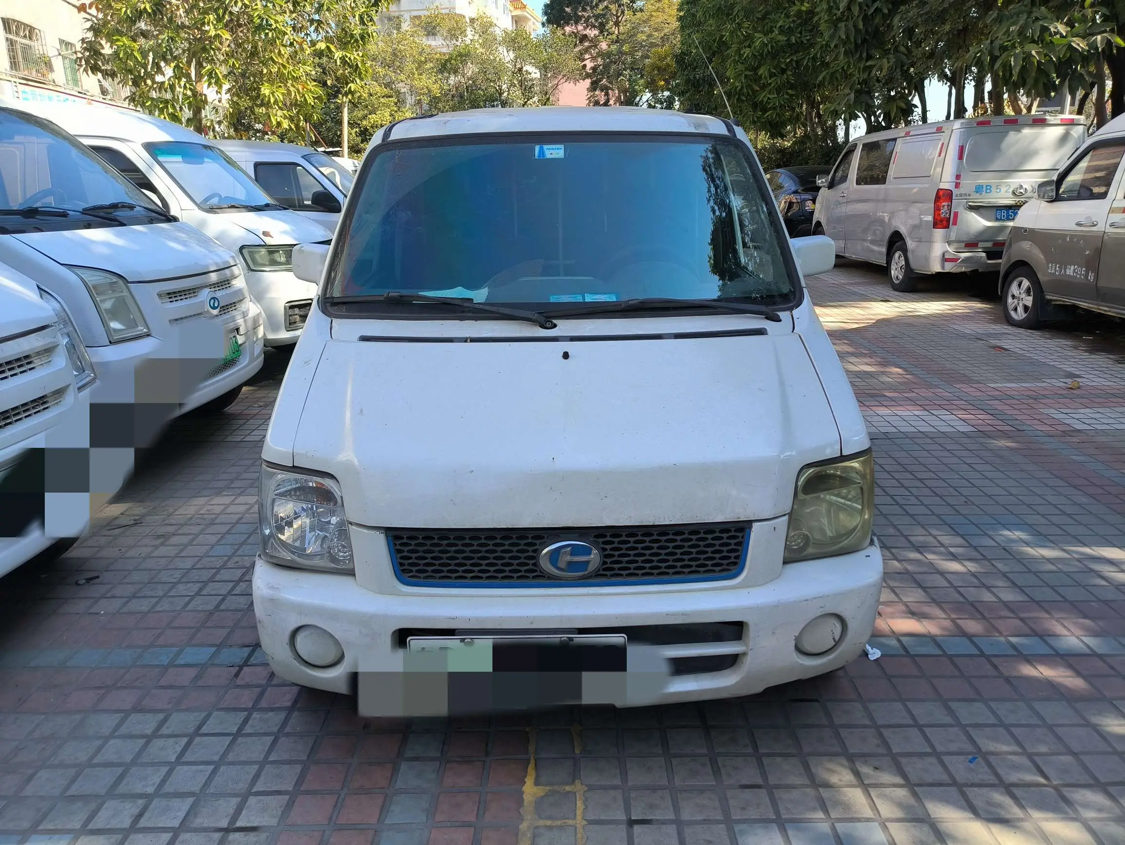 BAIC EC100  из Китая