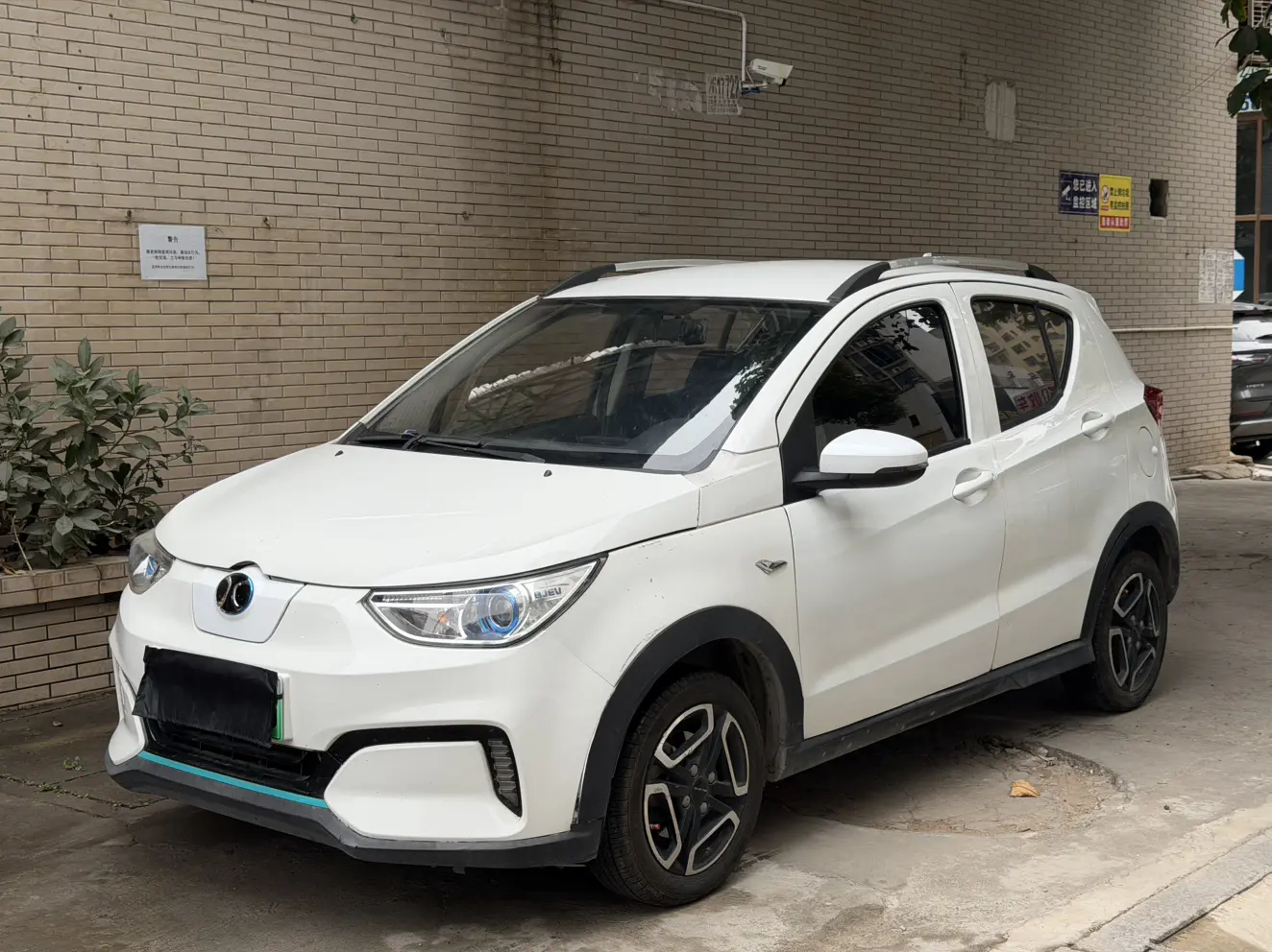 BAIC New Energy EC  из Китая