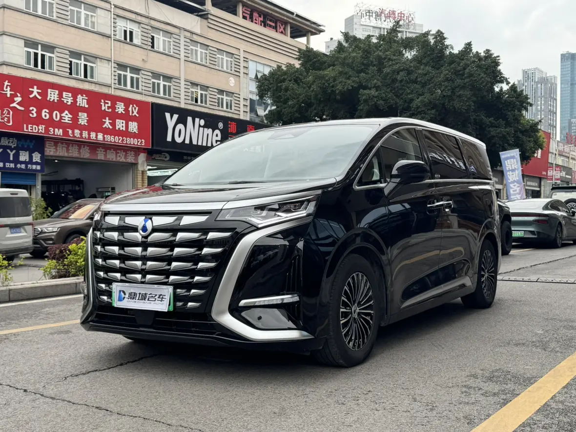 Denza D9 DM  из Китая