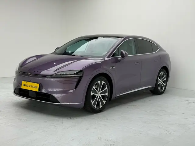 Luxeed Zhijie R7