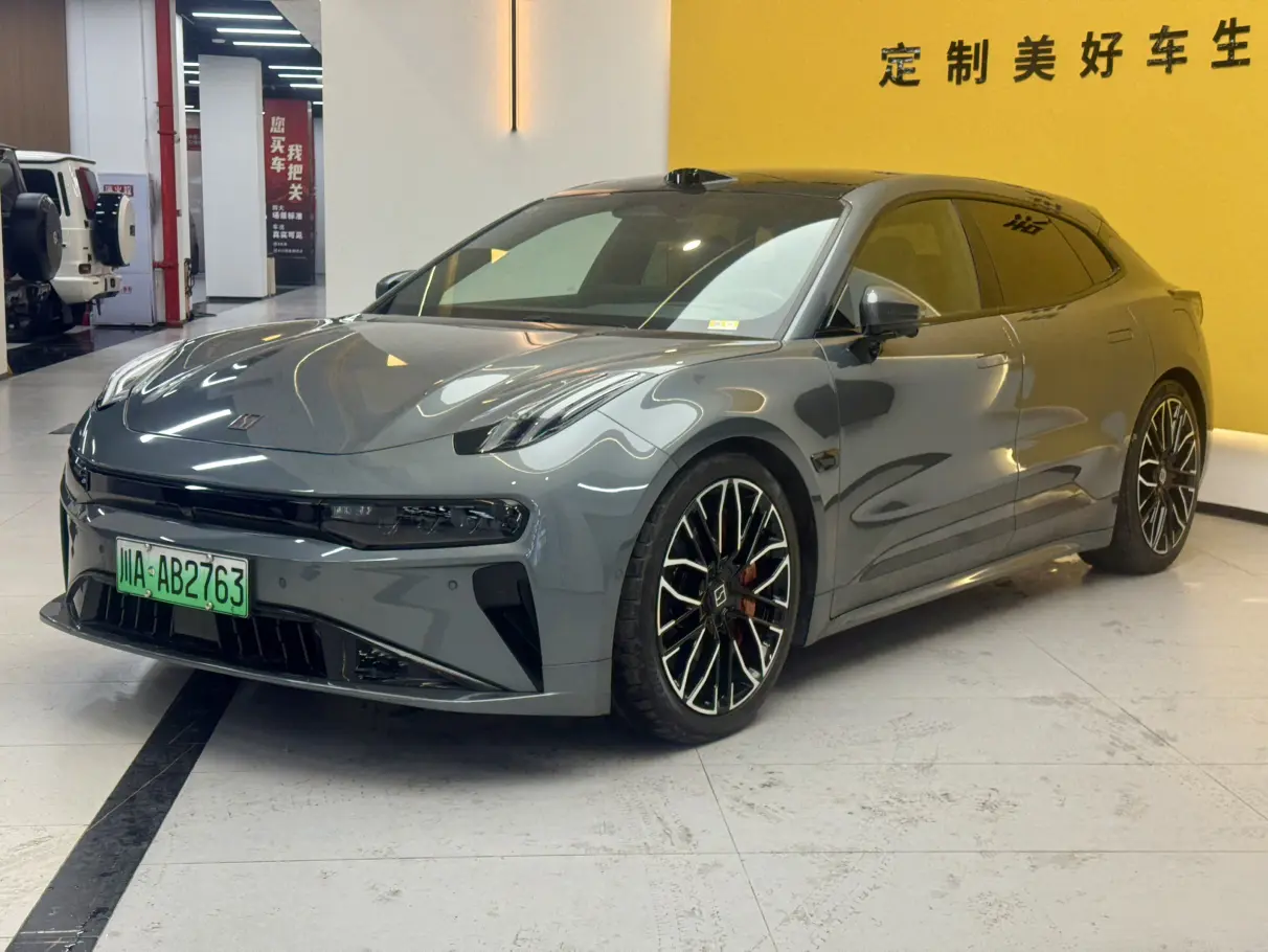 ZEEKR 001