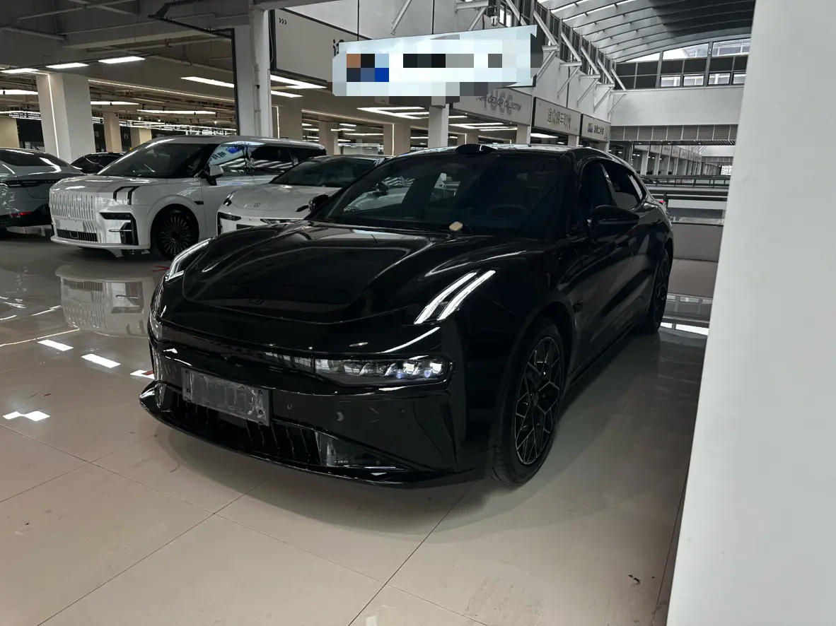 ZEEKR 001