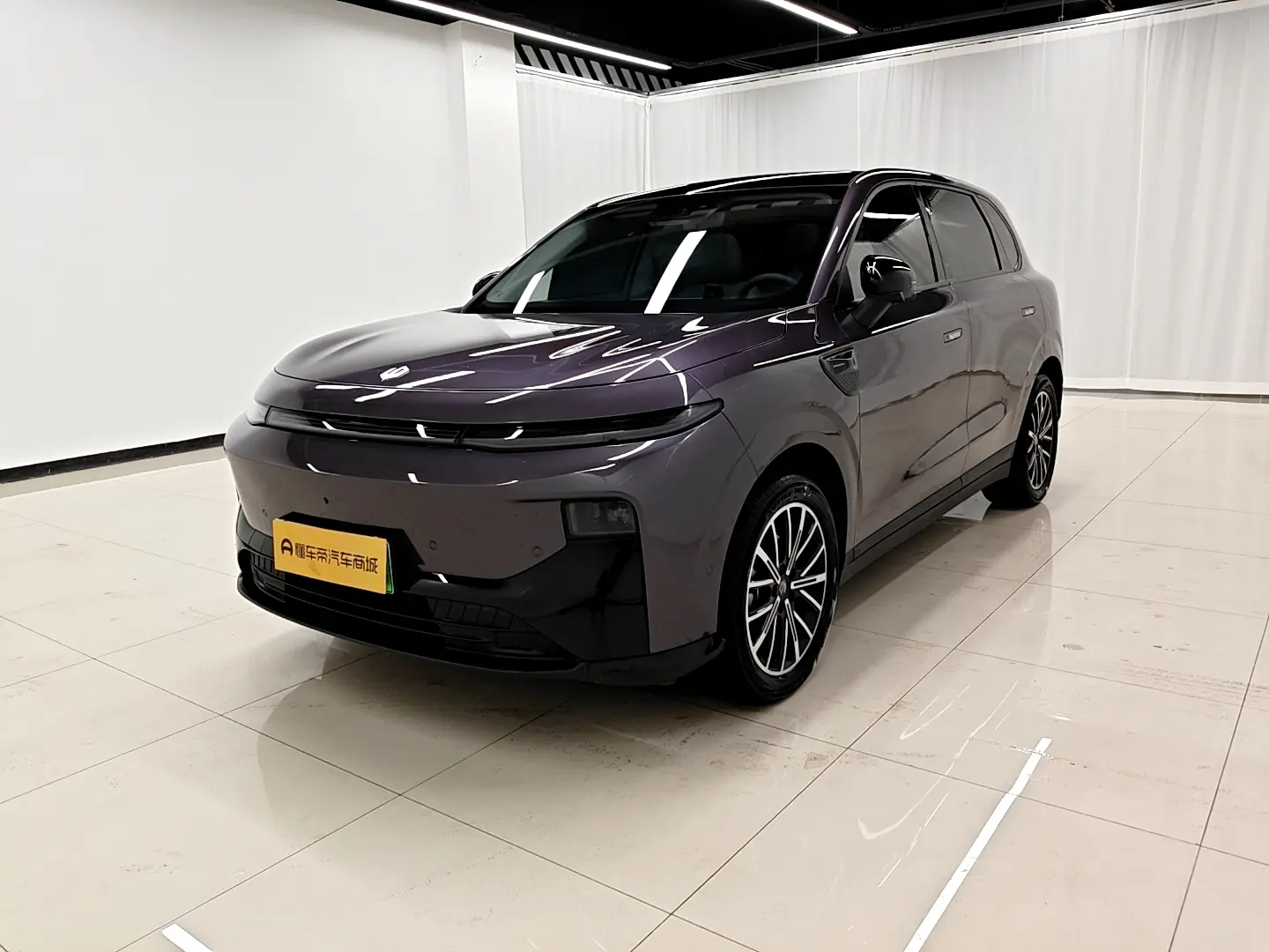 Leapmotor B10