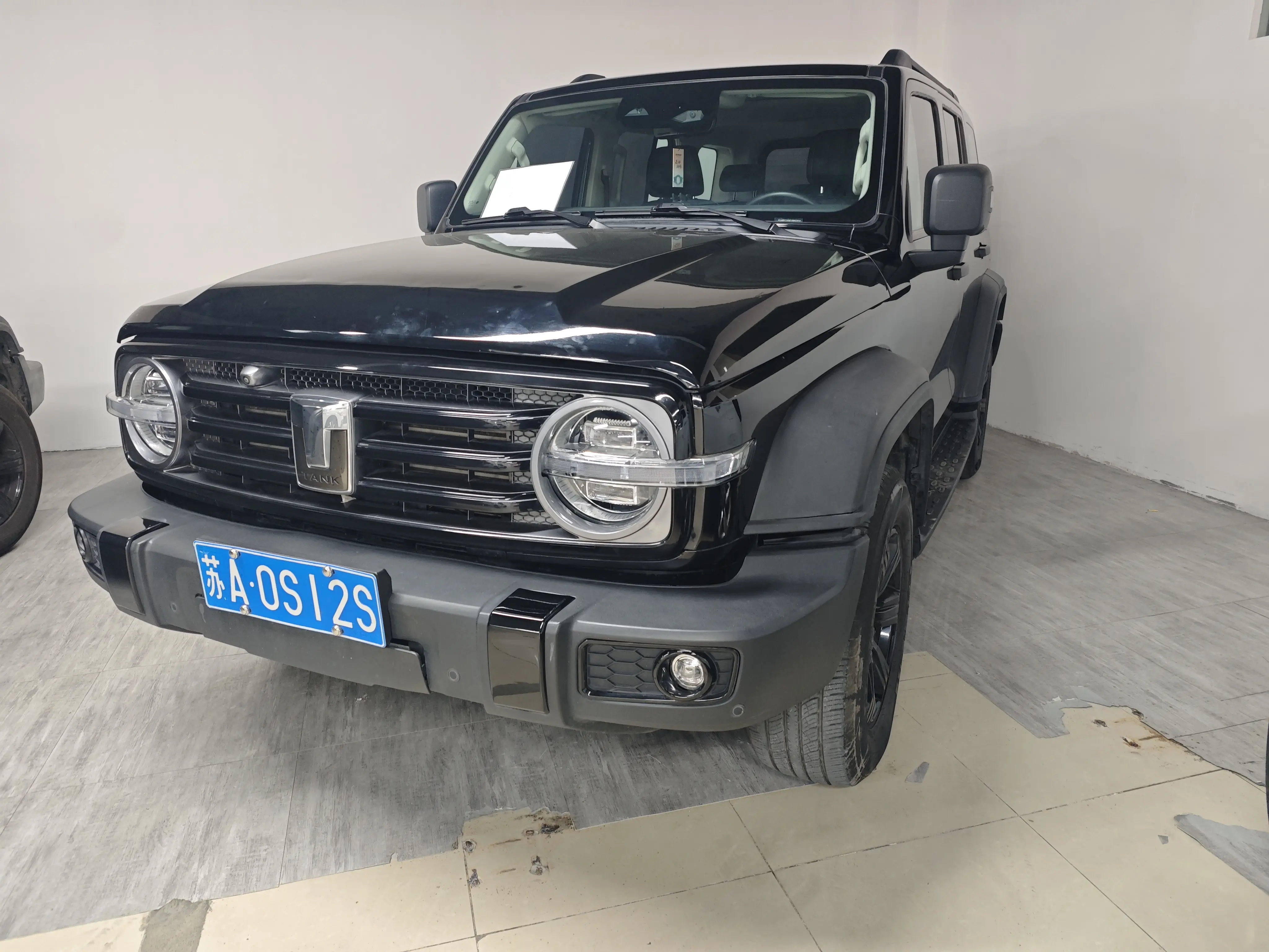 Tank 300  из Китая