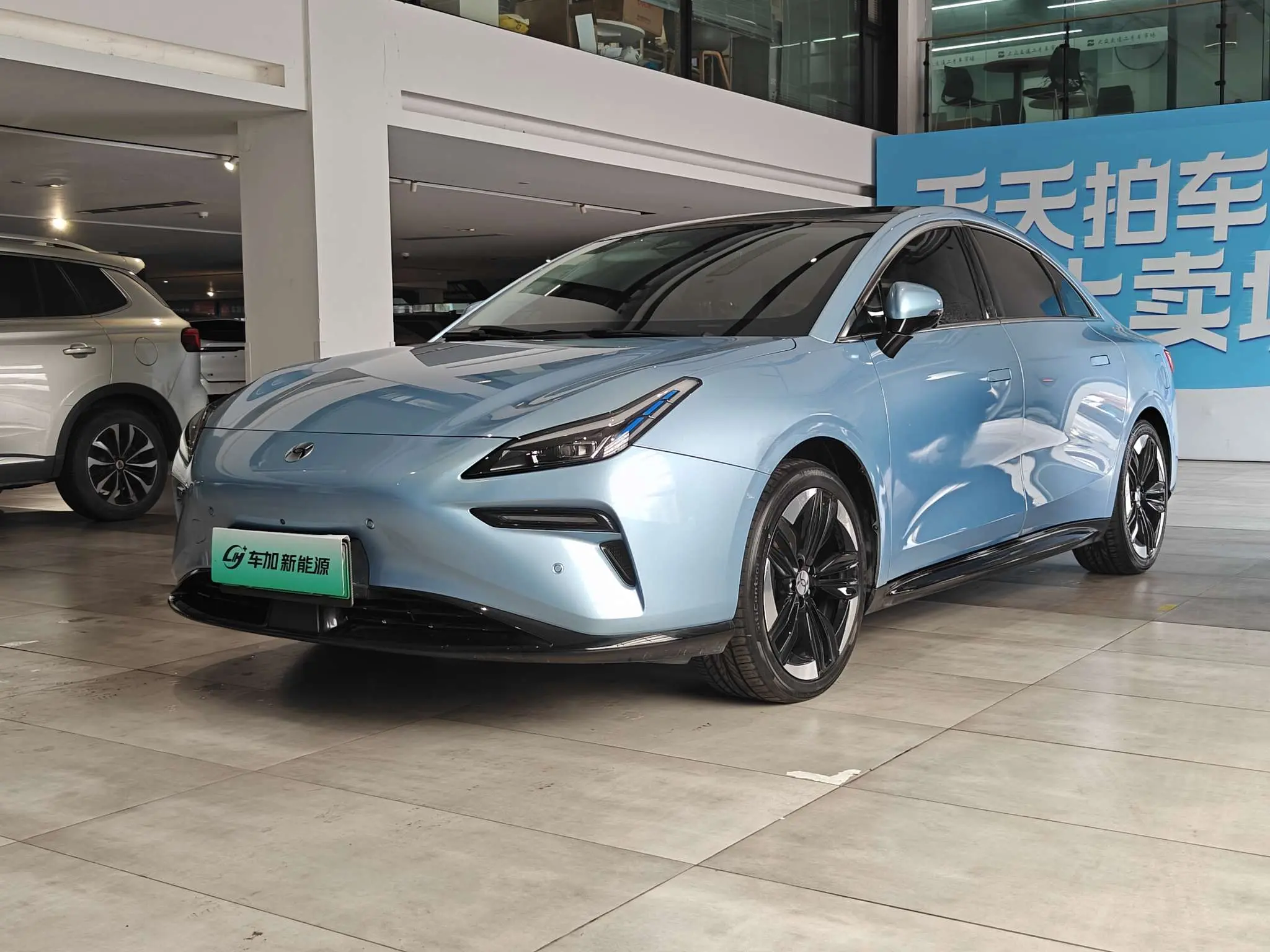 HYCAN Hechuang A06  из Китая