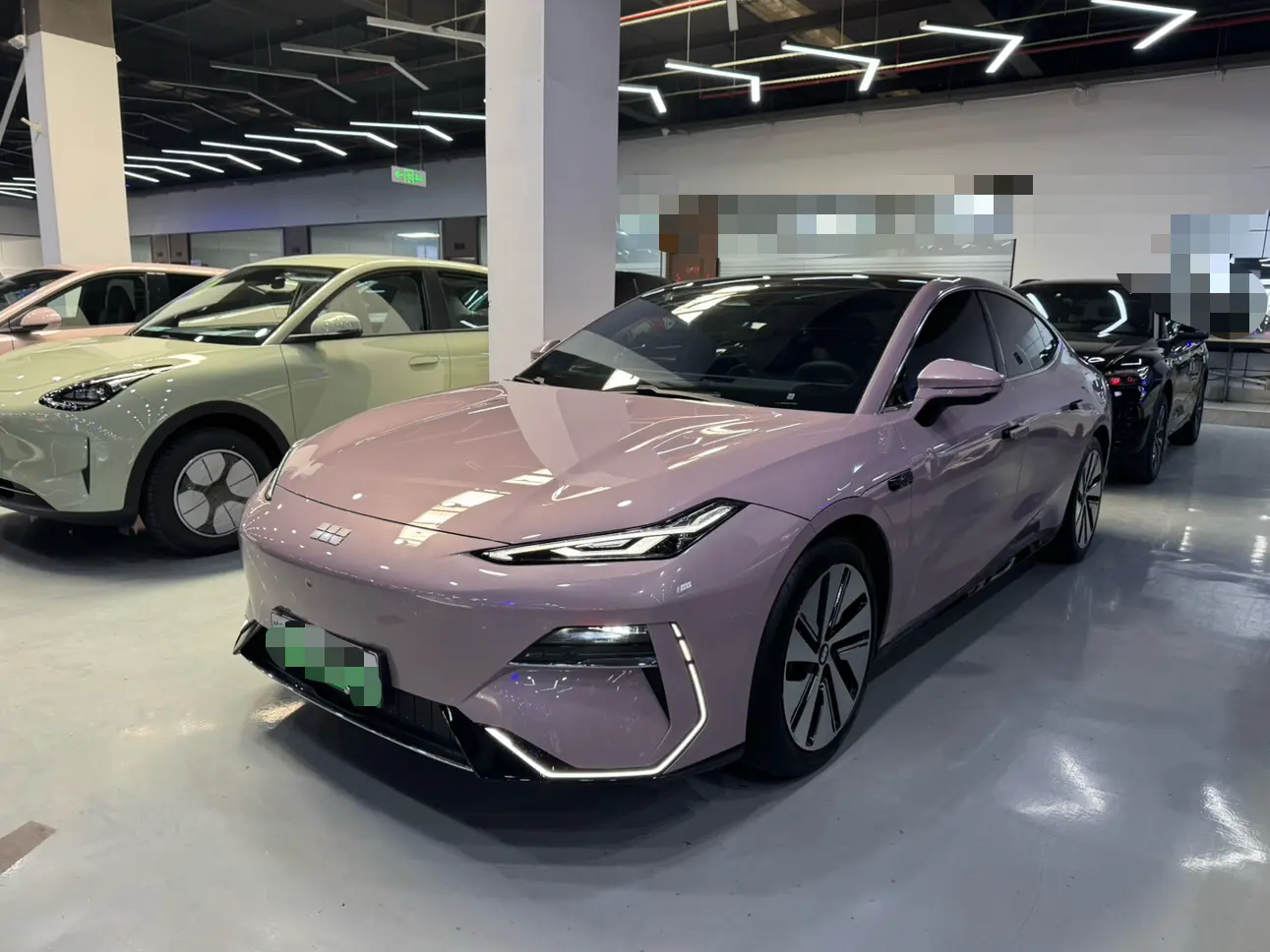 Geely Galaxy E8  из Китая