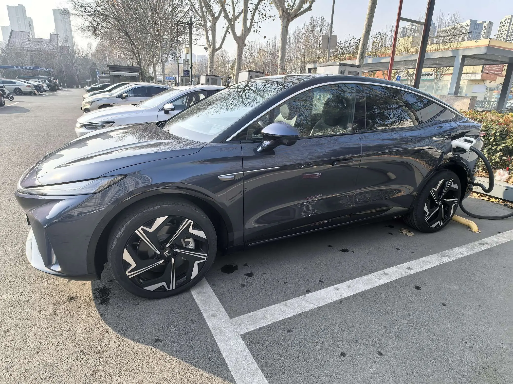 Rising Auto Feifan R7