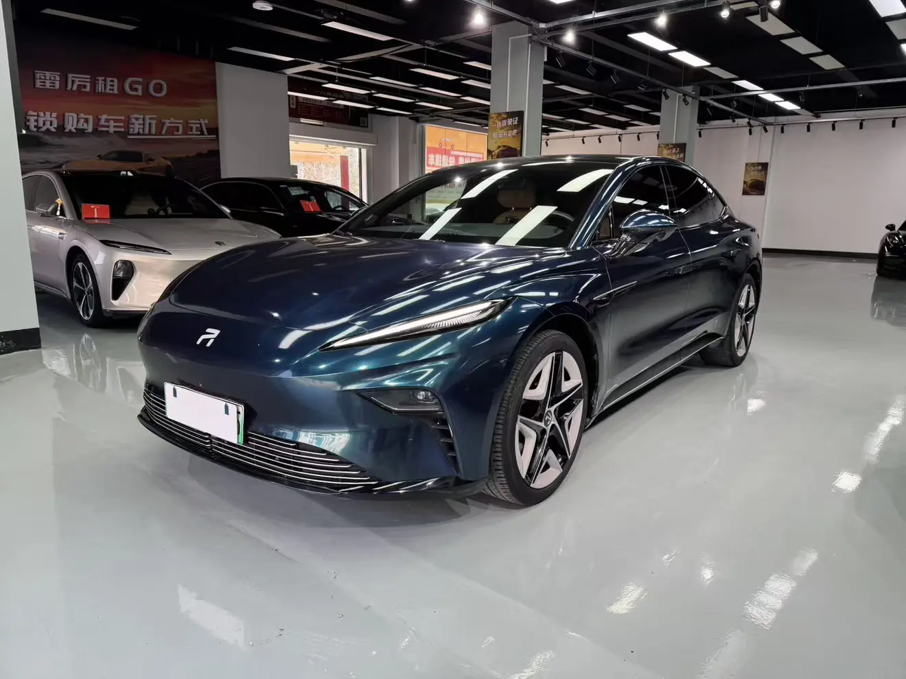 Rising Auto Feifan F7  из Китая