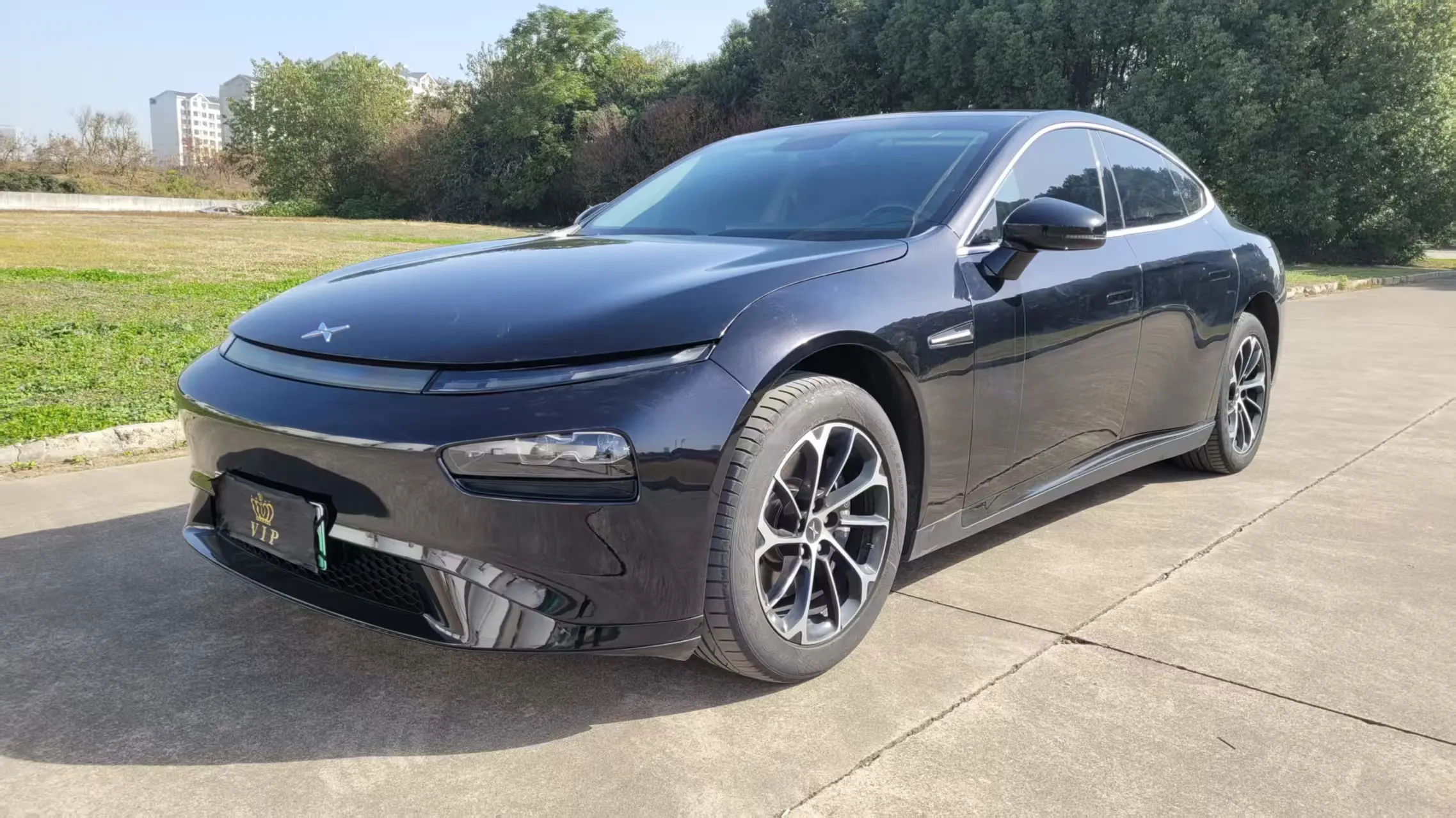 Xpeng P7  из Китая