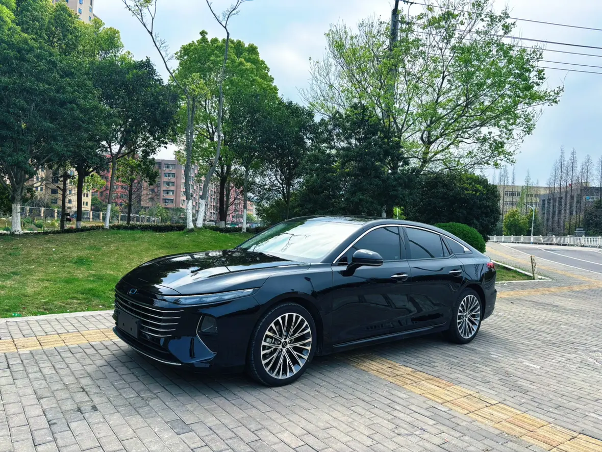 FAW Bestune B70 (Besturn B70)  из Китая