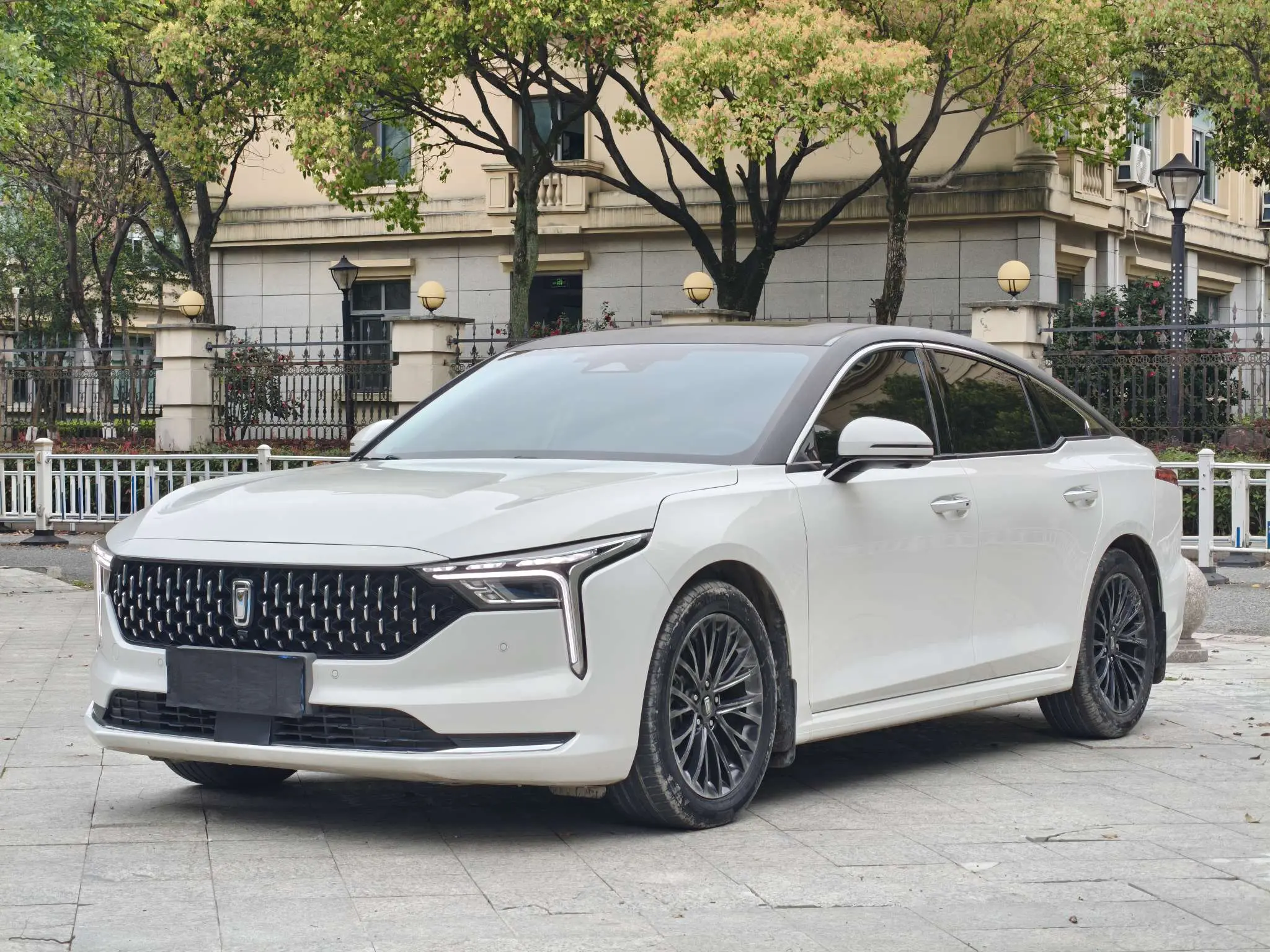 FAW Bestune B70 (Besturn B70)  из Китая