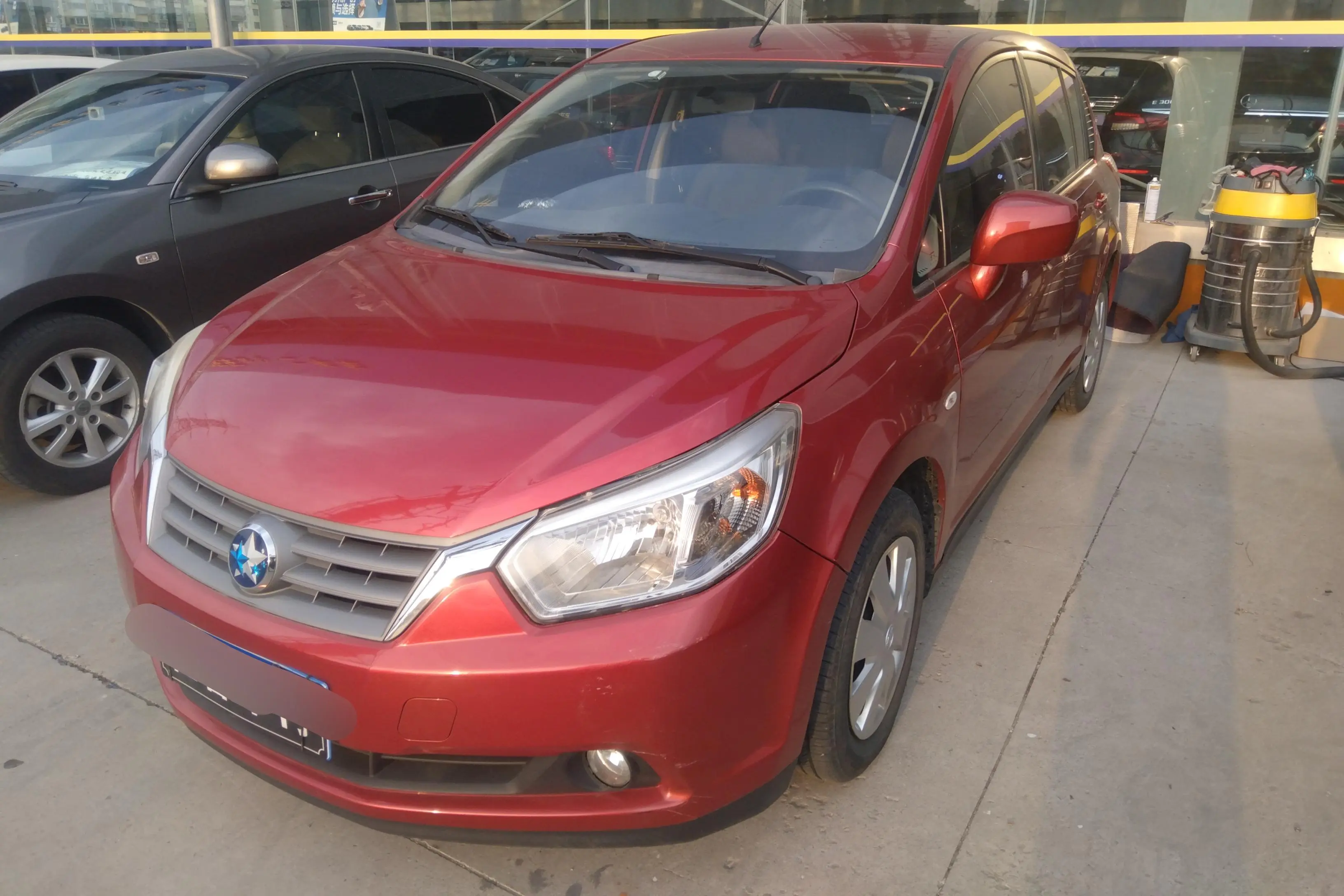 Kai Chen Venucia R50  из Китая