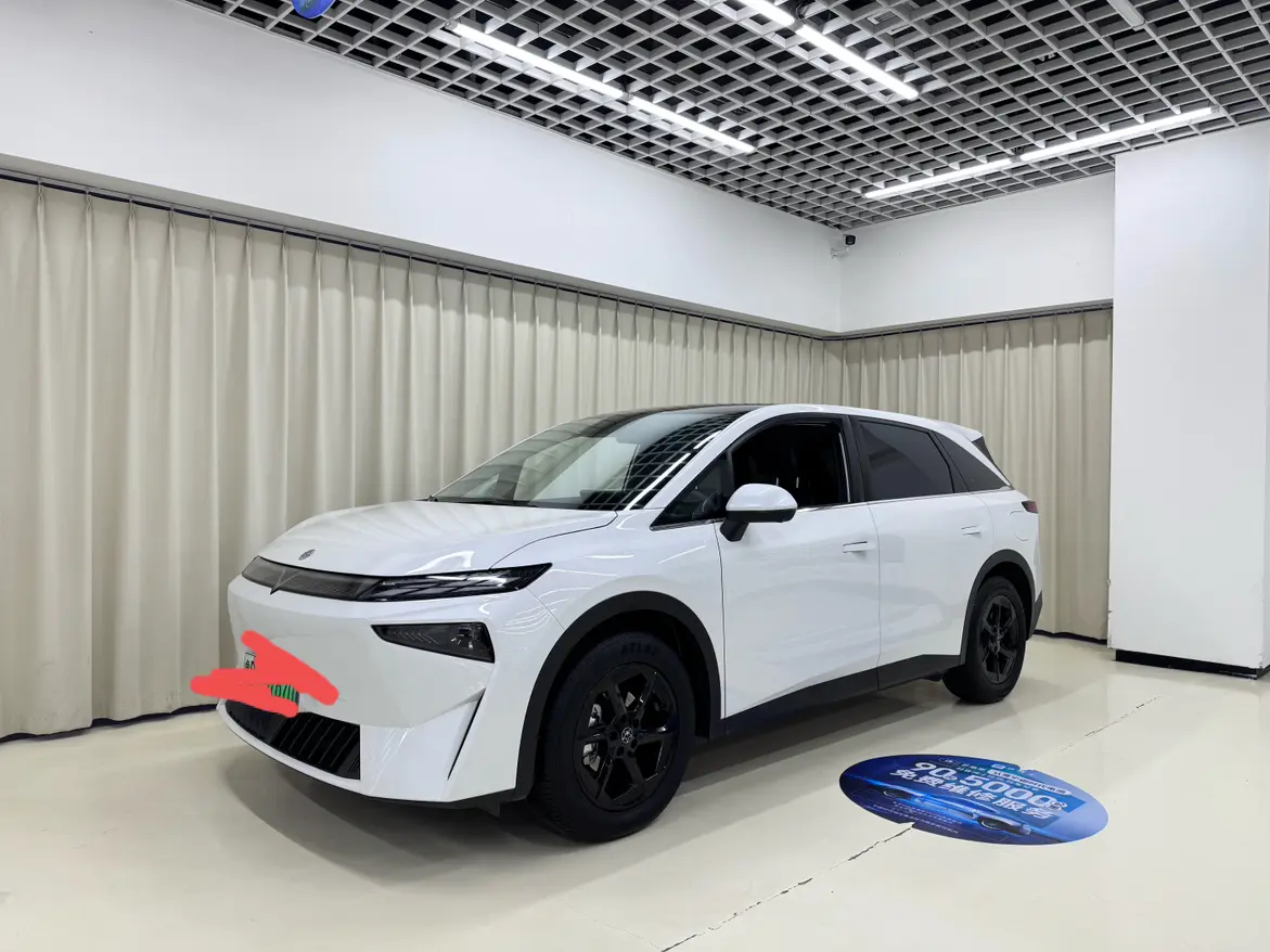 Kai Chen Venucia VX6