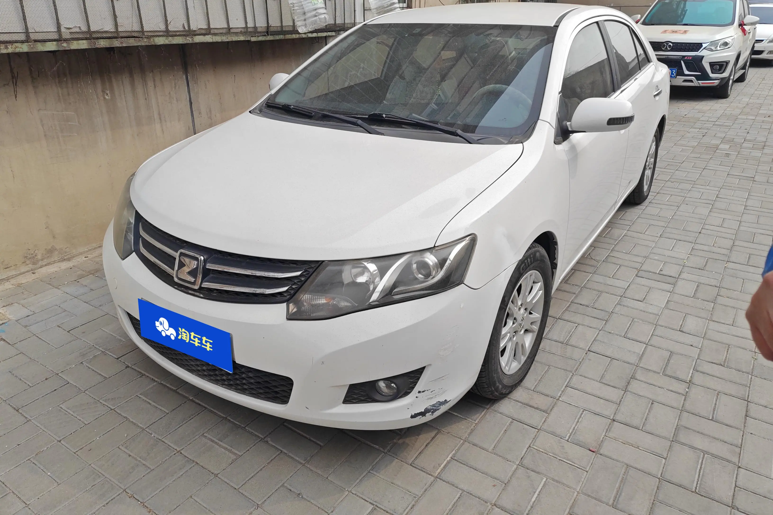 Zotye Z300