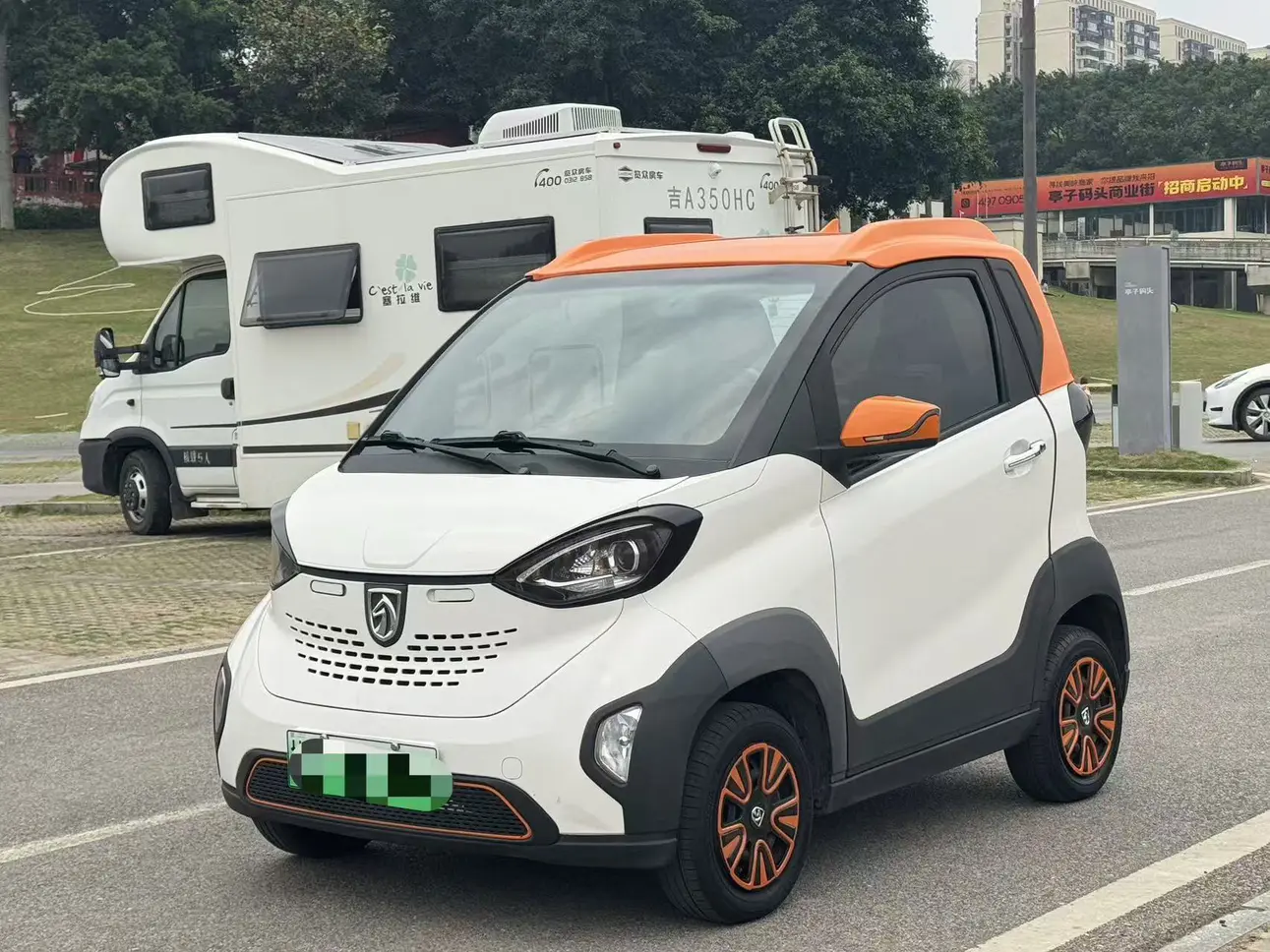 Baojun E100