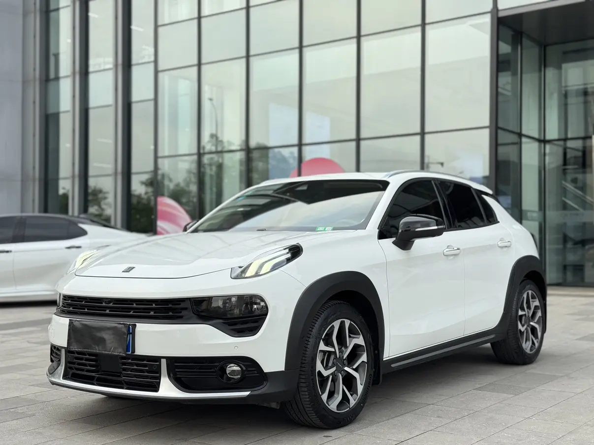 Lynk & Co 02