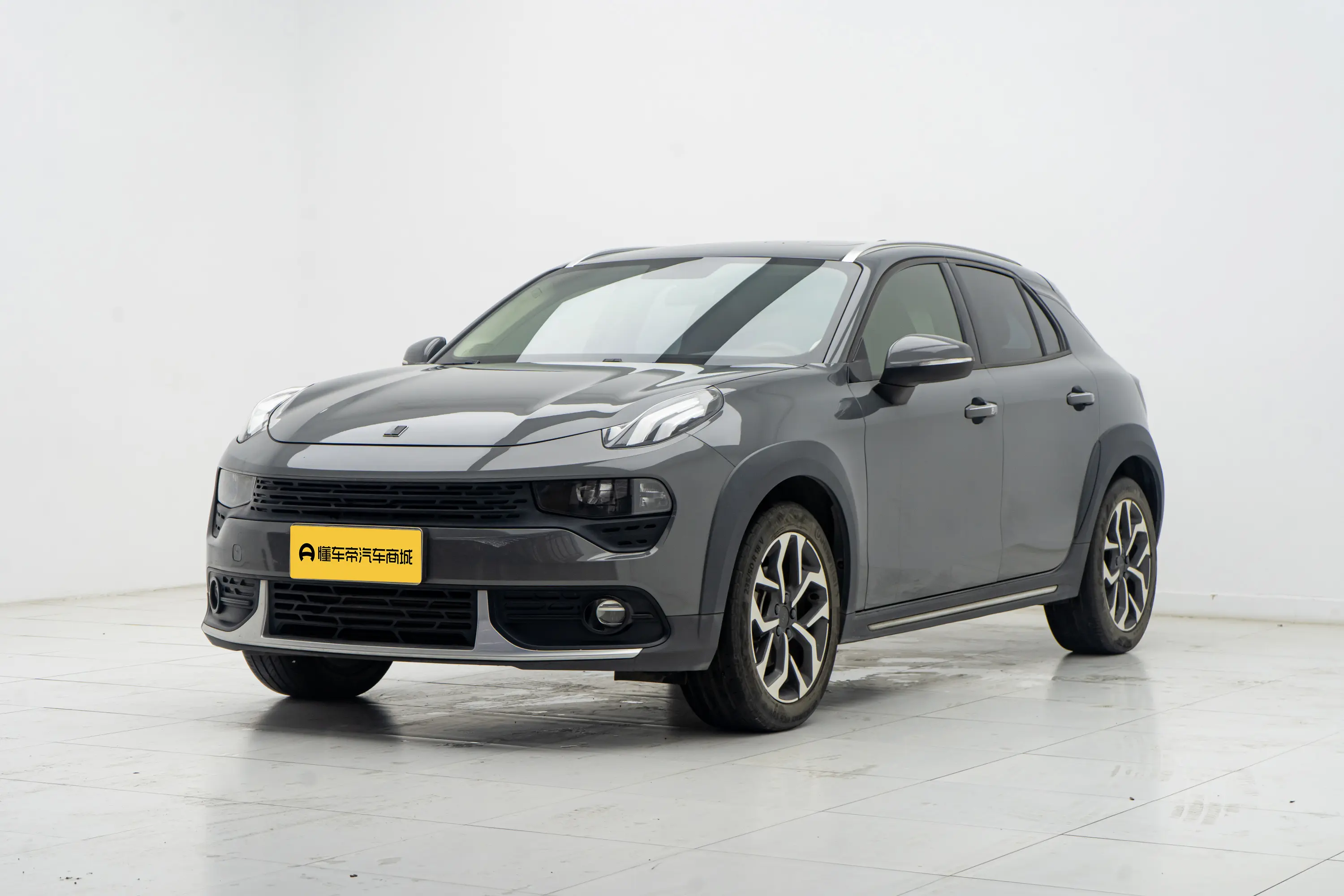 Lynk & Co 02