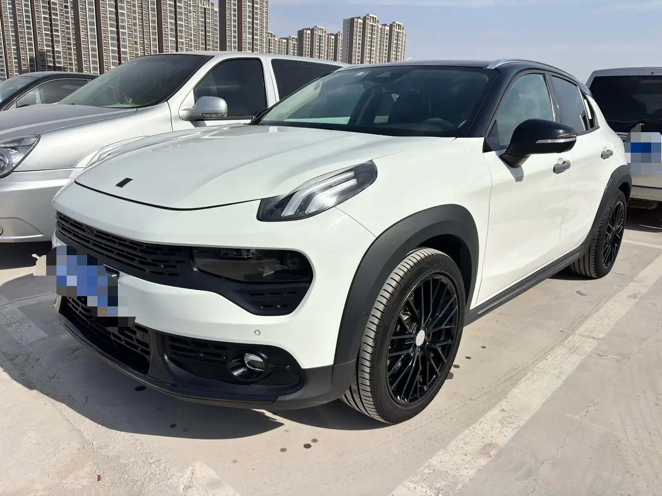 Lynk & Co 02