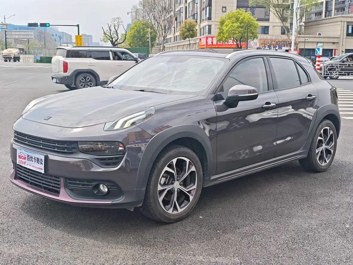 Lynk & Co 02