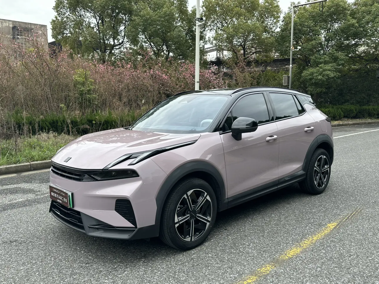 Lynk & Co 06 EM-P