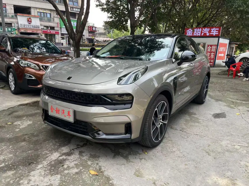 Lynk & Co 05